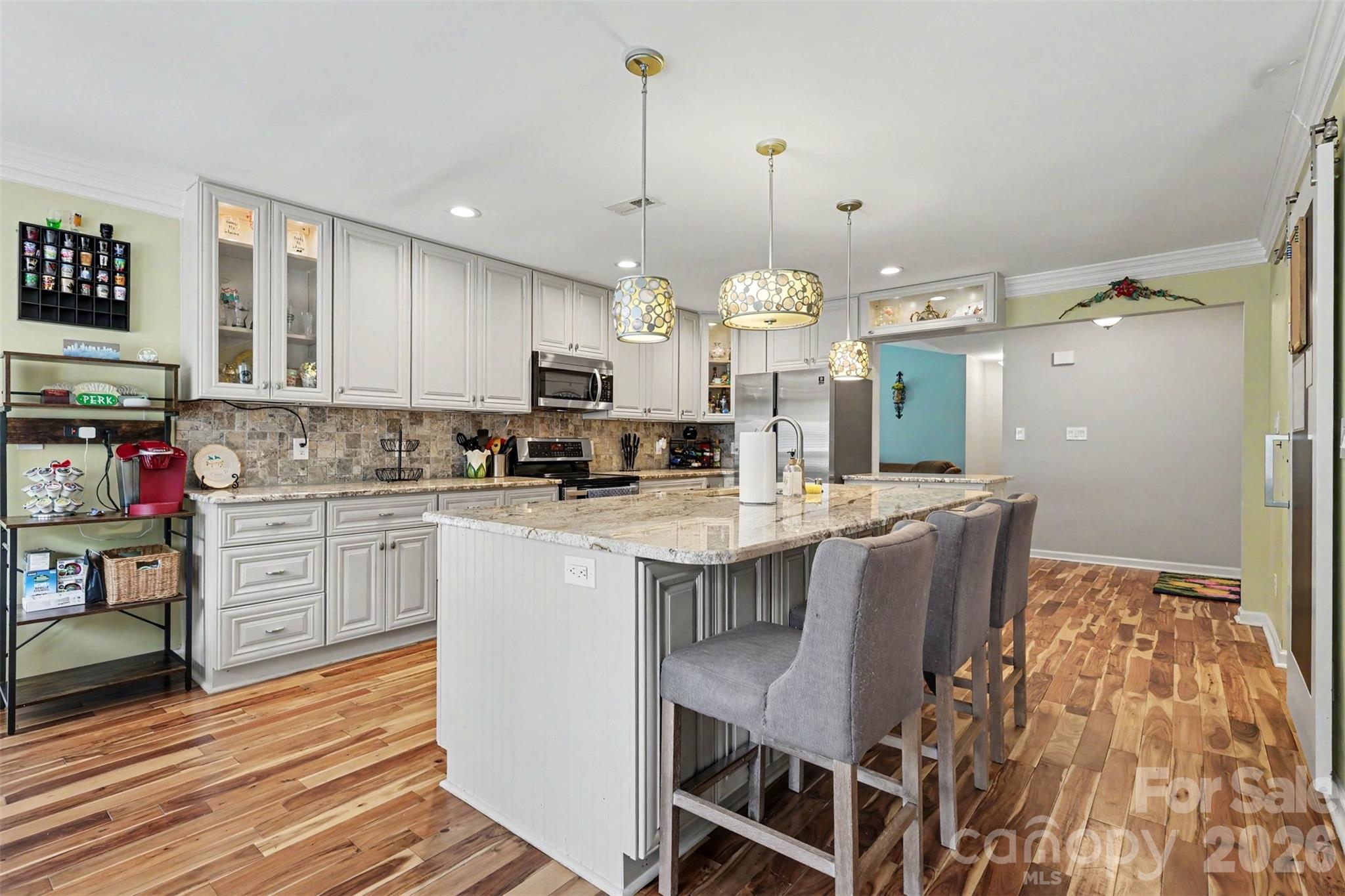 3515 Crescent Knoll Drive Property Photo 13