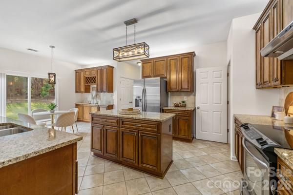 6006 Brook Valley Run Property Photo 13
