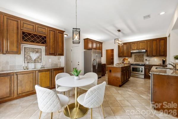 6006 Brook Valley Run Property Photo 14