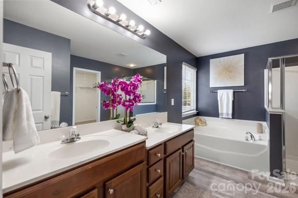6006 Brook Valley Run Property Photo 23