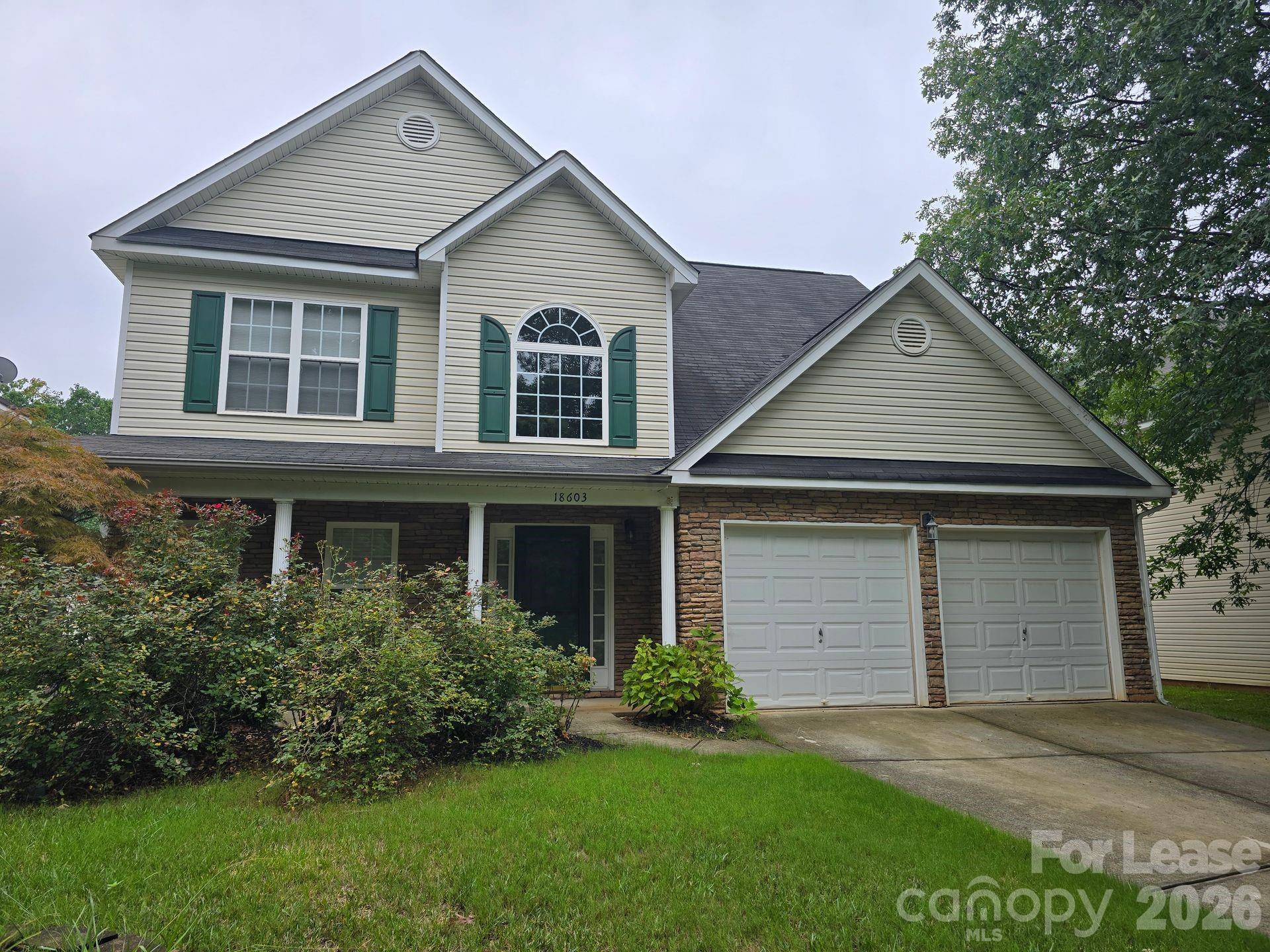 18603 Coachmans Trace Property Photo 1