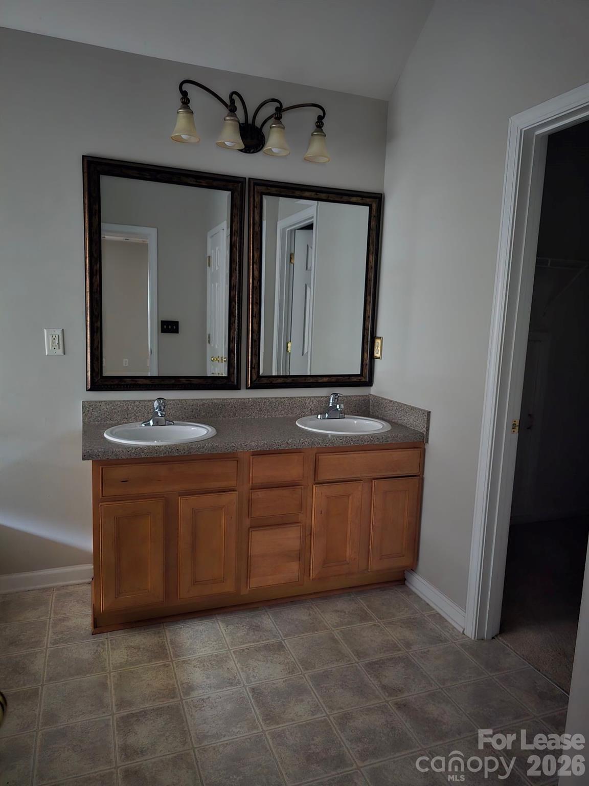 18603 Coachmans Trace Property Photo 15