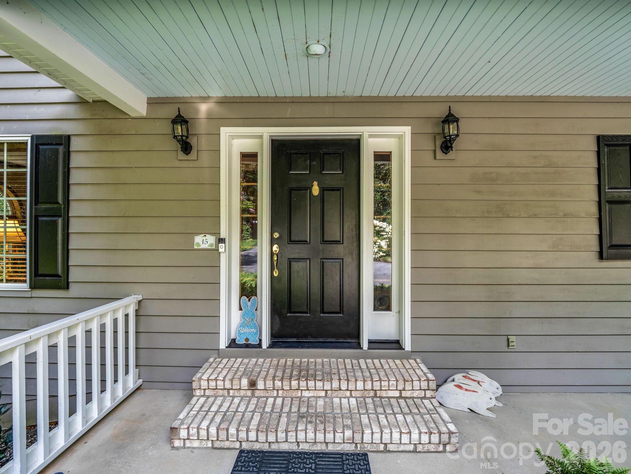 15 Ravenwood Drive Property Photo 3