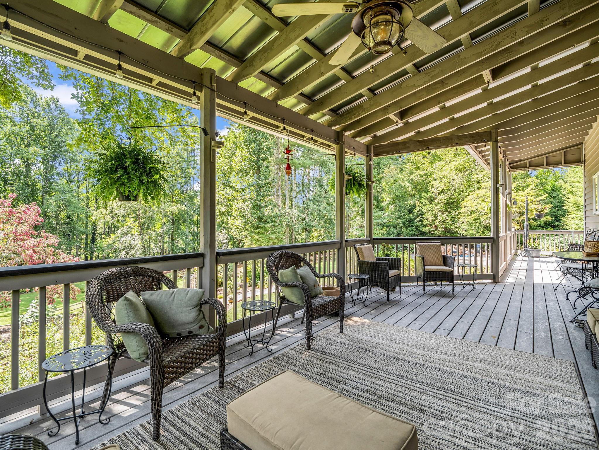 15 Ravenwood Drive Property Photo 16