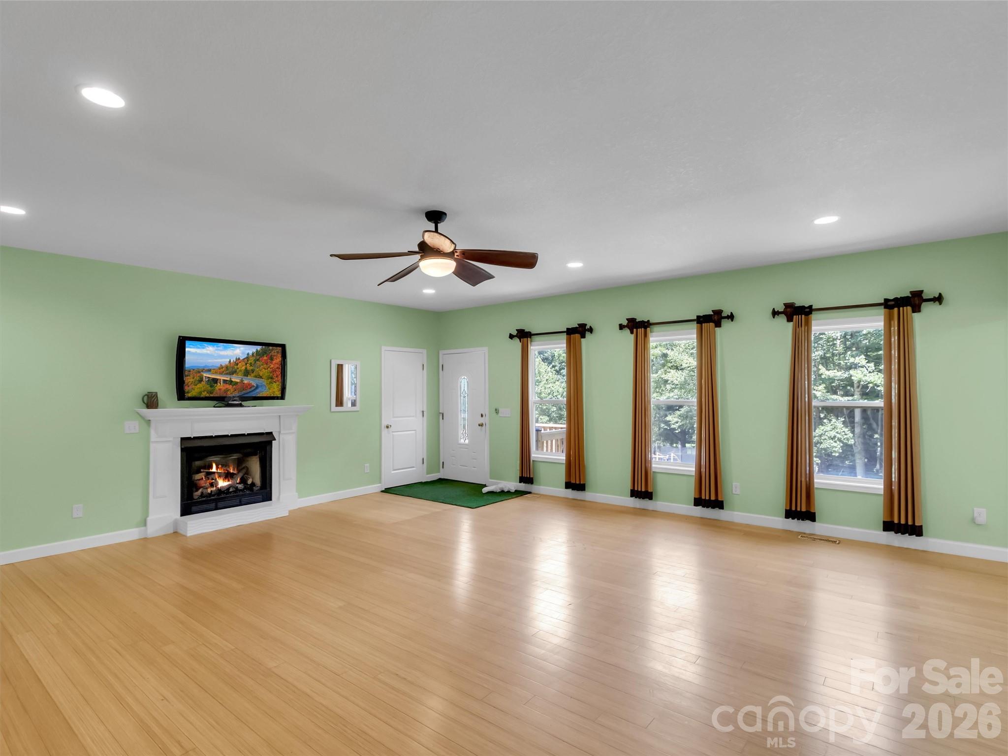 169 Roadrunner Drive Property Photo 4
