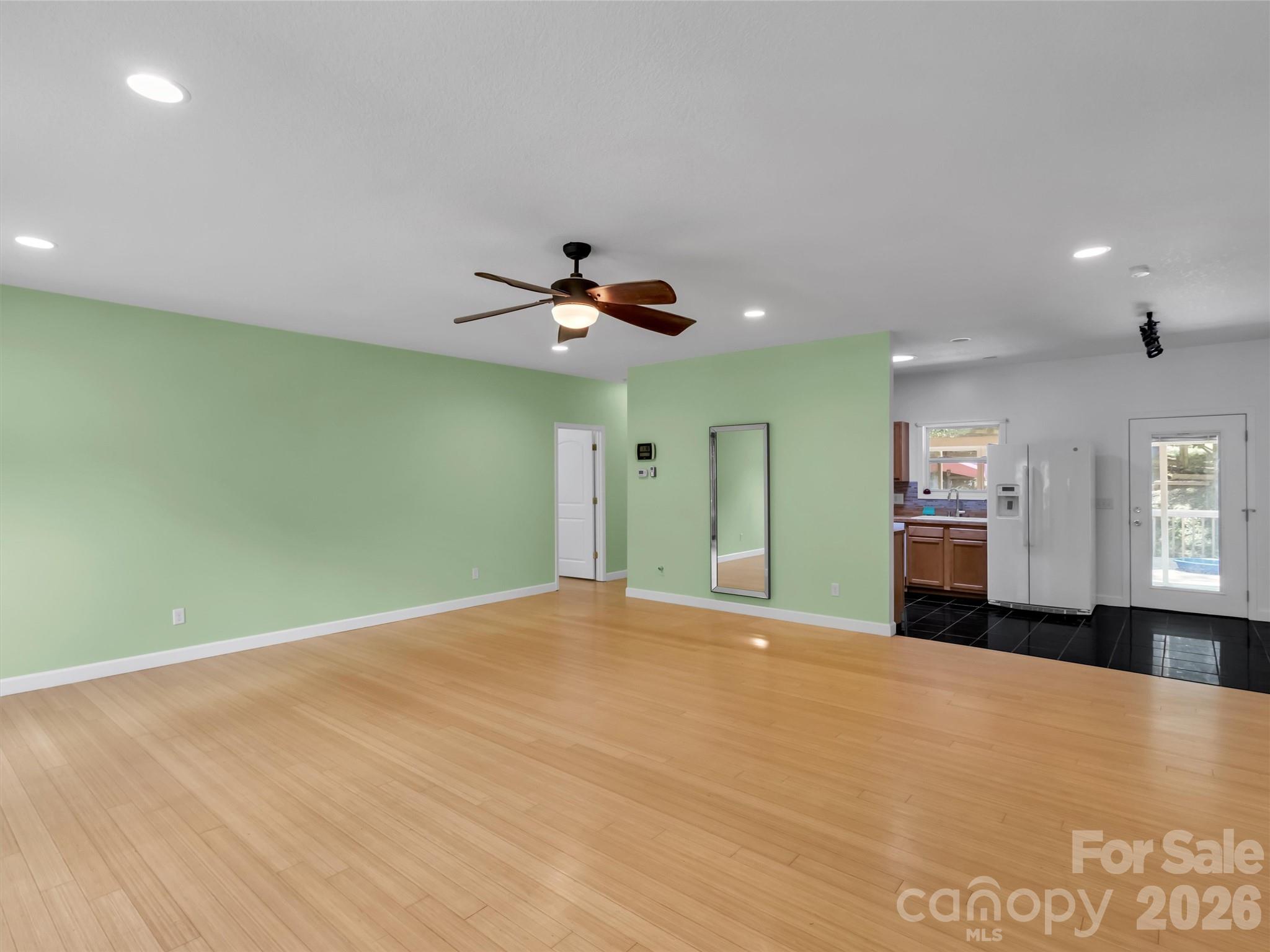 169 Roadrunner Drive Property Photo 5