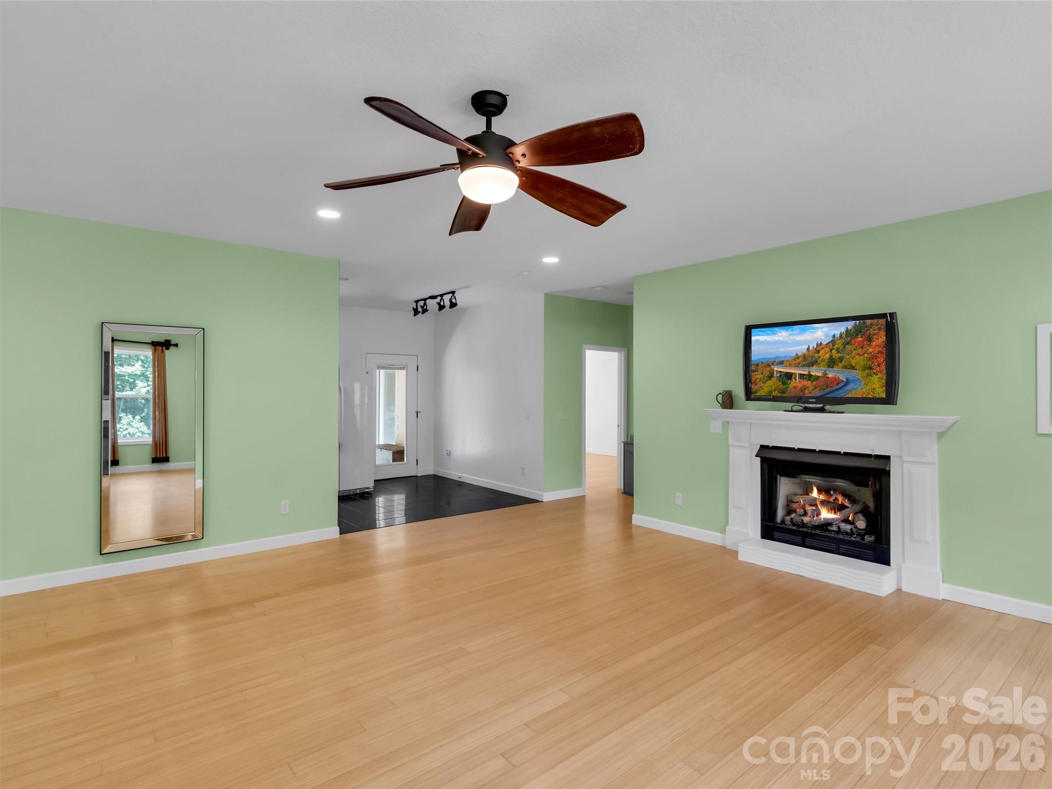 169 Roadrunner Drive Property Photo 6