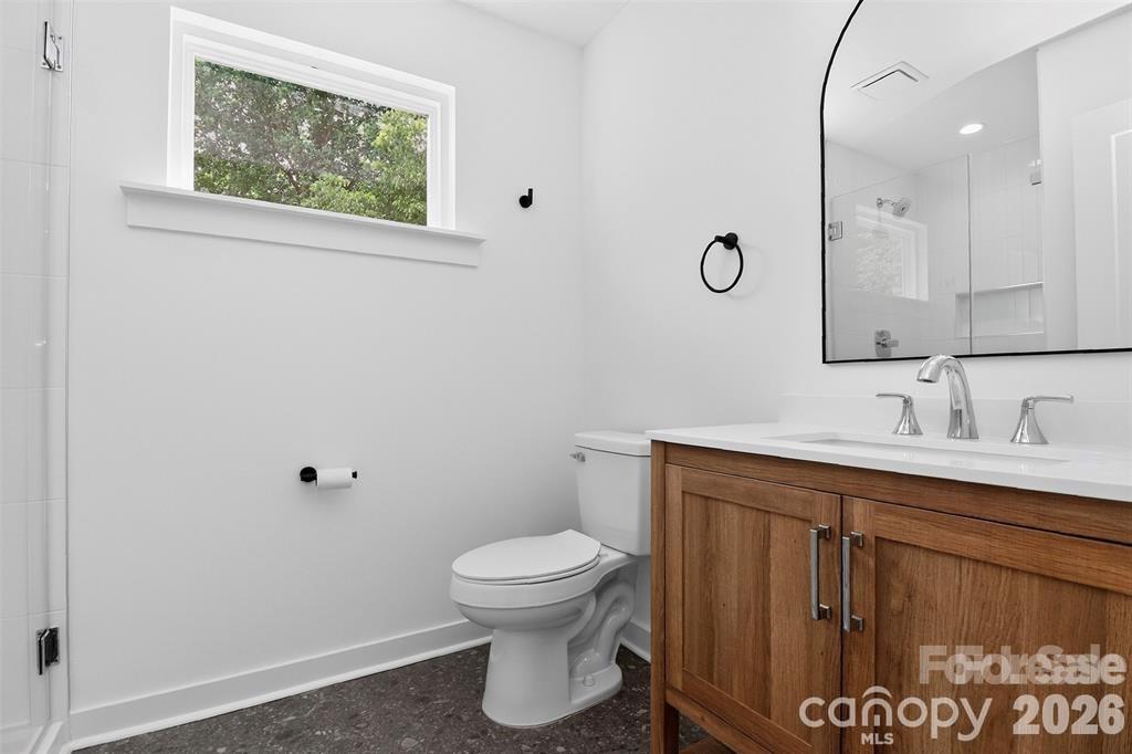 2716 Baltimore Avenue Property Photo 8