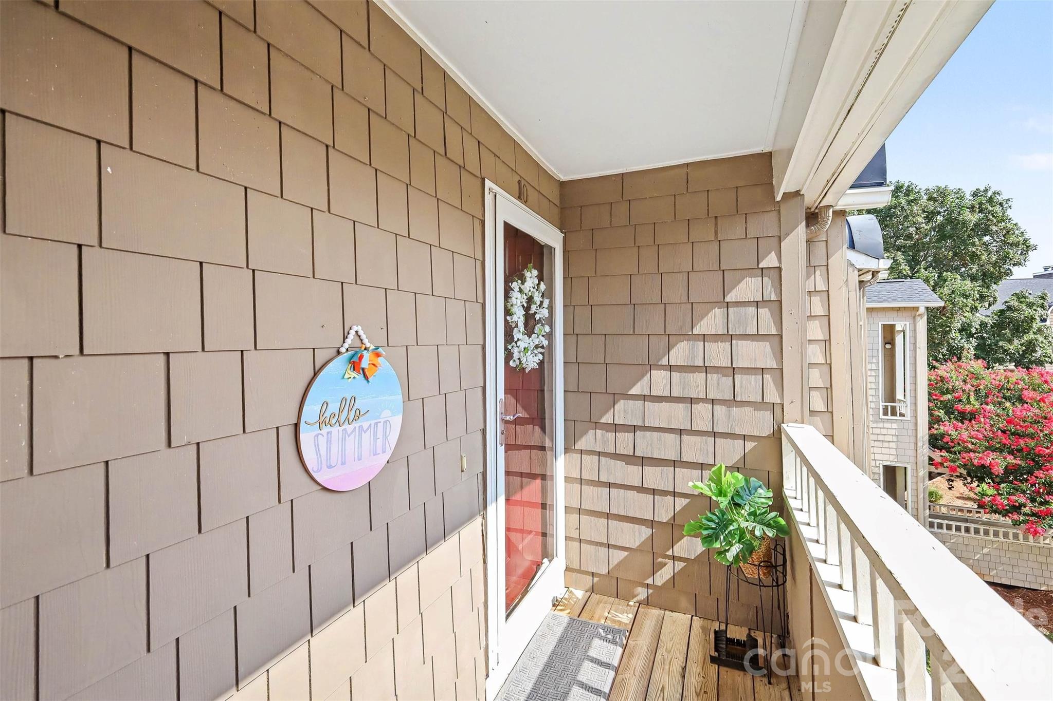 9817 Emerald Point Drive Unit 10 Property Photo 6