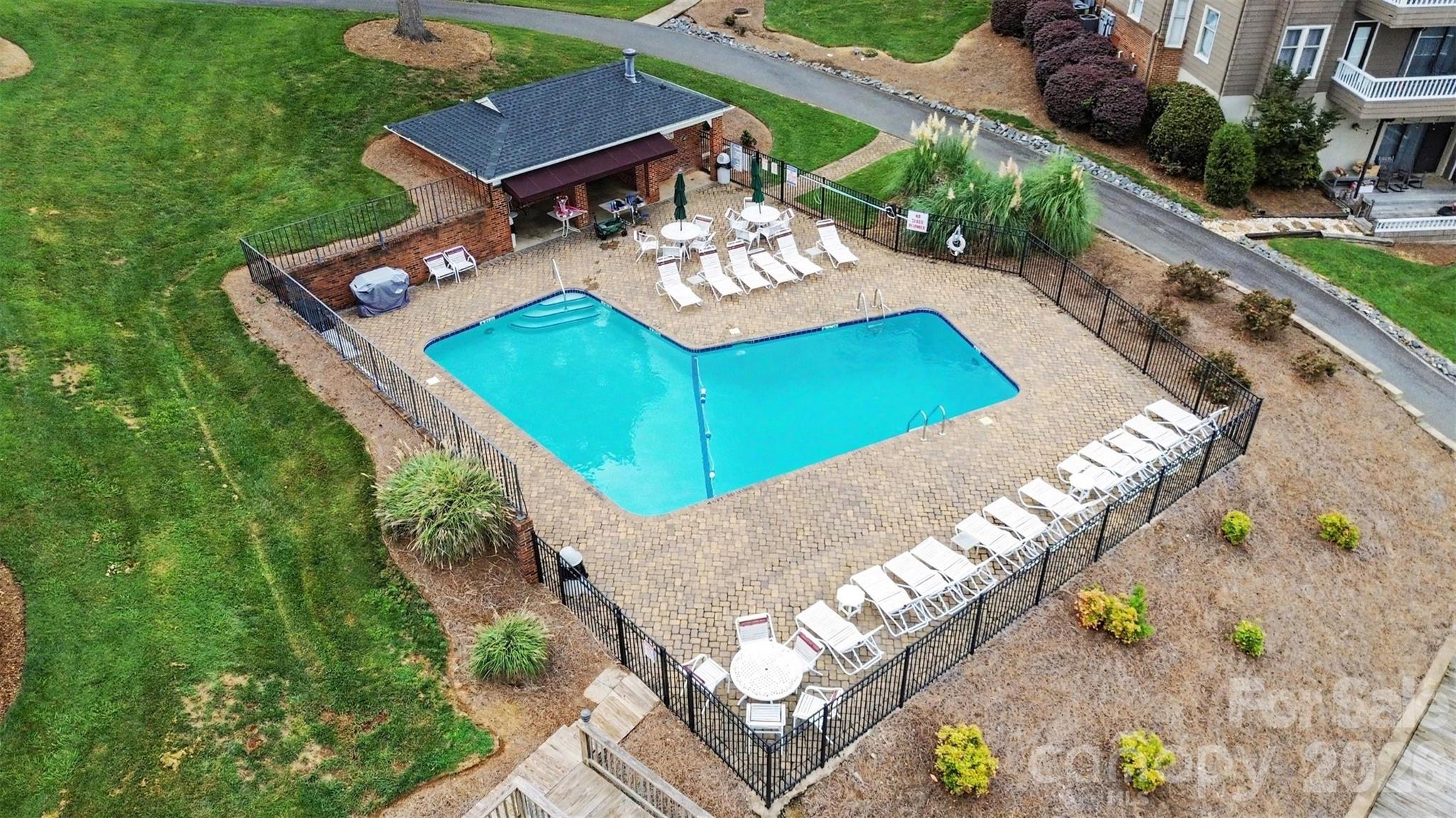 9817 Emerald Point Drive Unit 10 Property Photo 36