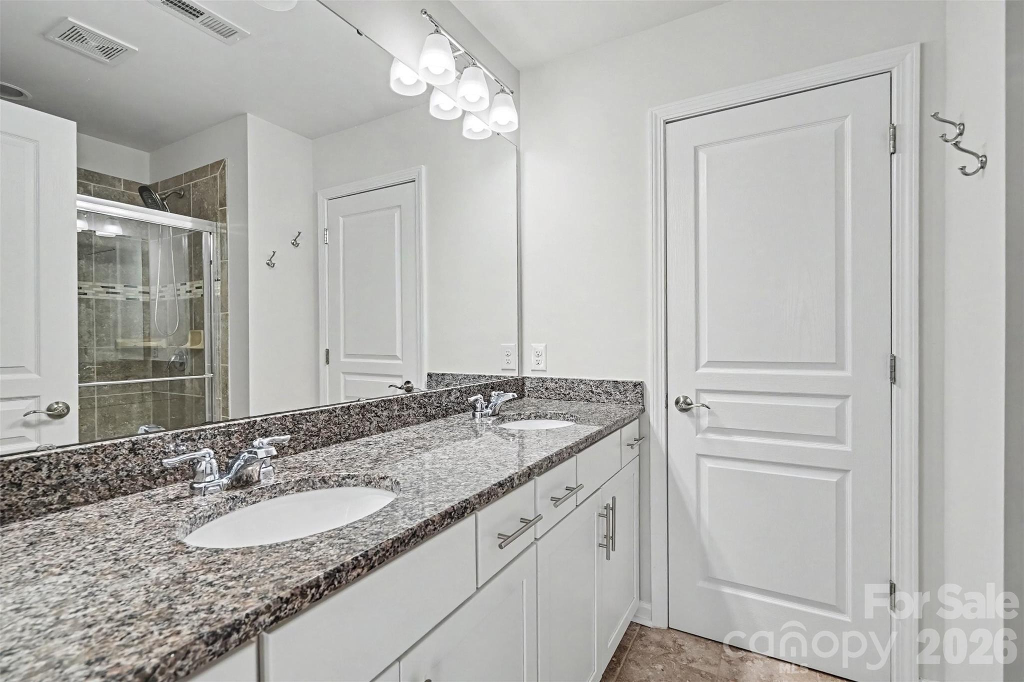 2447 Diplomat Lane Property Photo 16