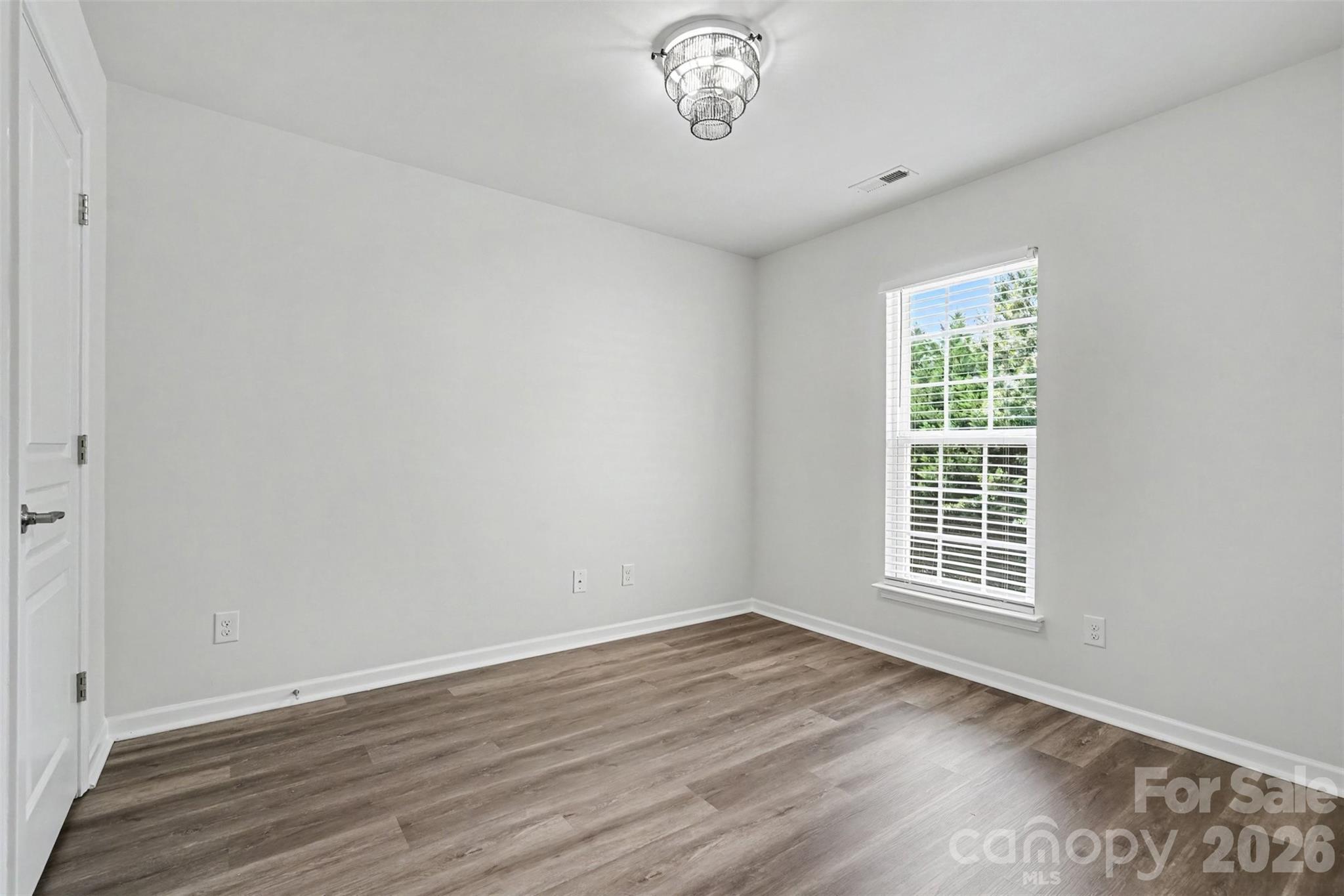2447 Diplomat Lane Property Photo 21