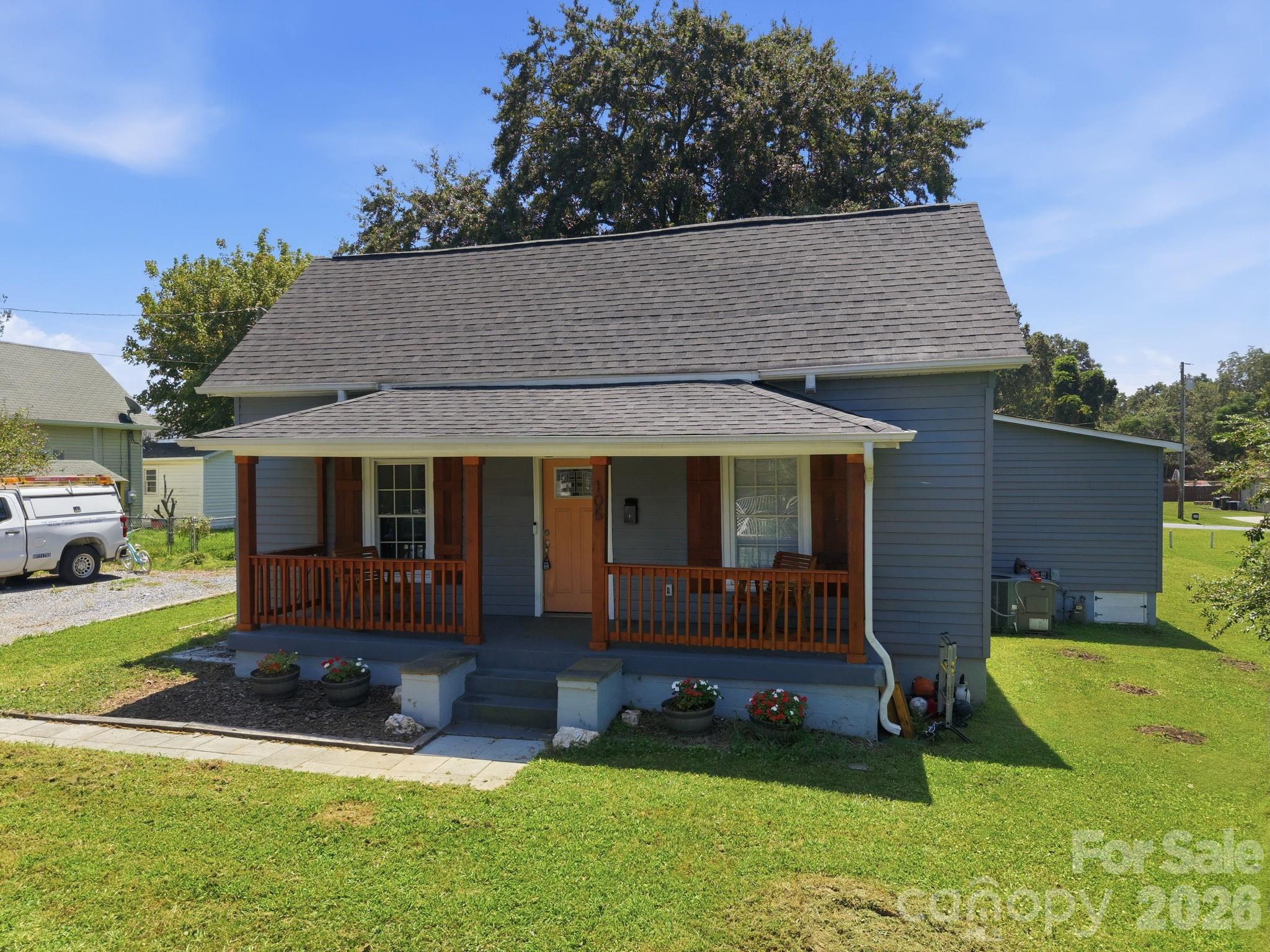 105 Park Street Property Photo 3