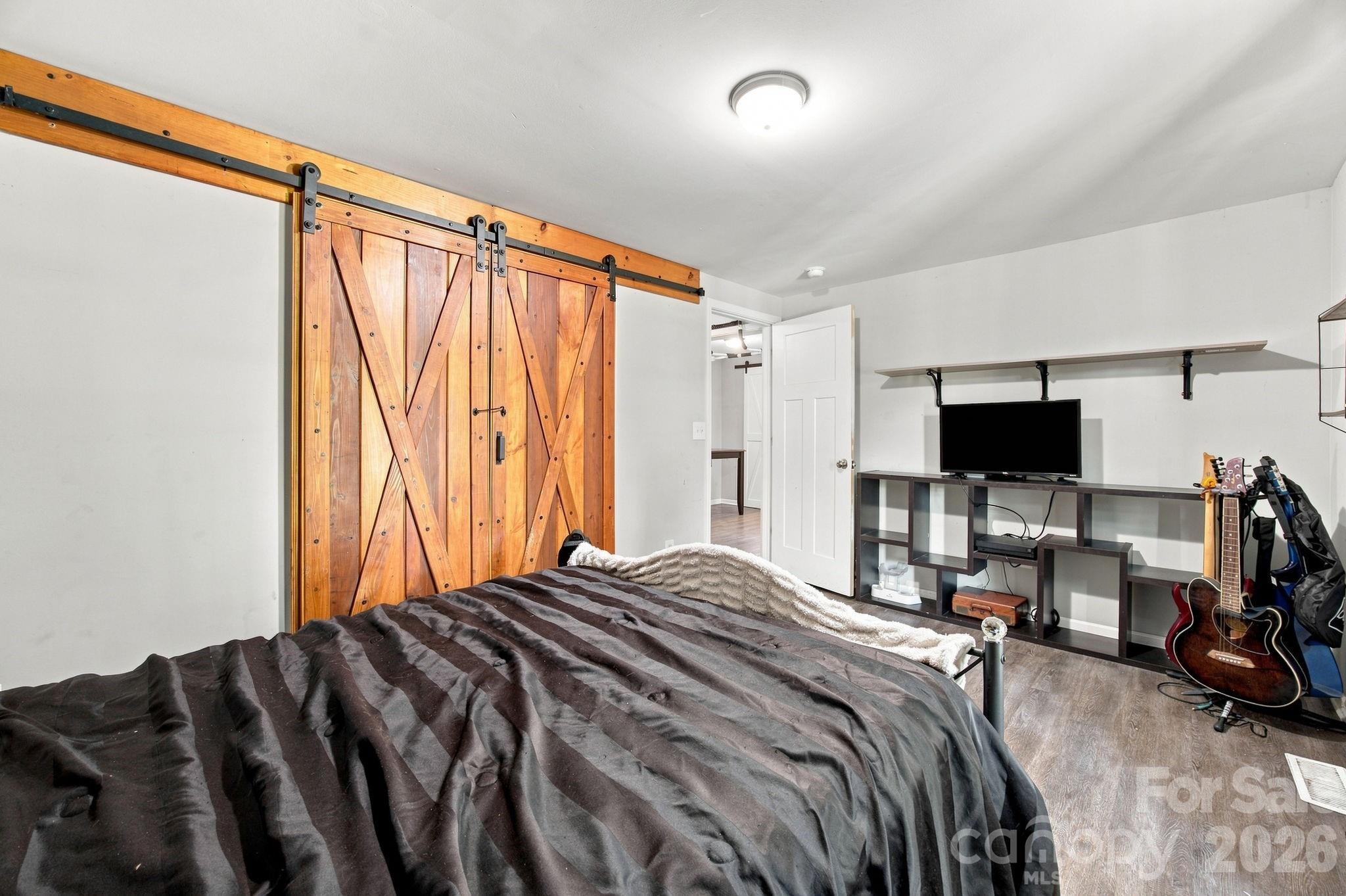 105 Park Street Property Photo 15