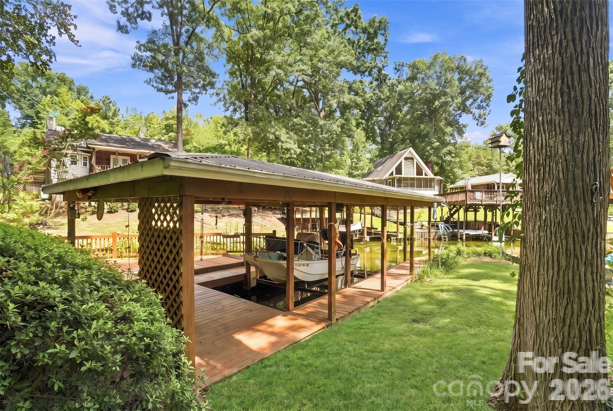 714 Springwood Drive Property Photo 4