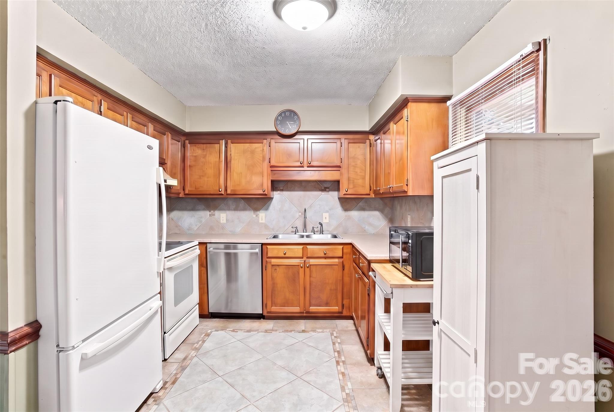 714 Springwood Drive Property Photo 6