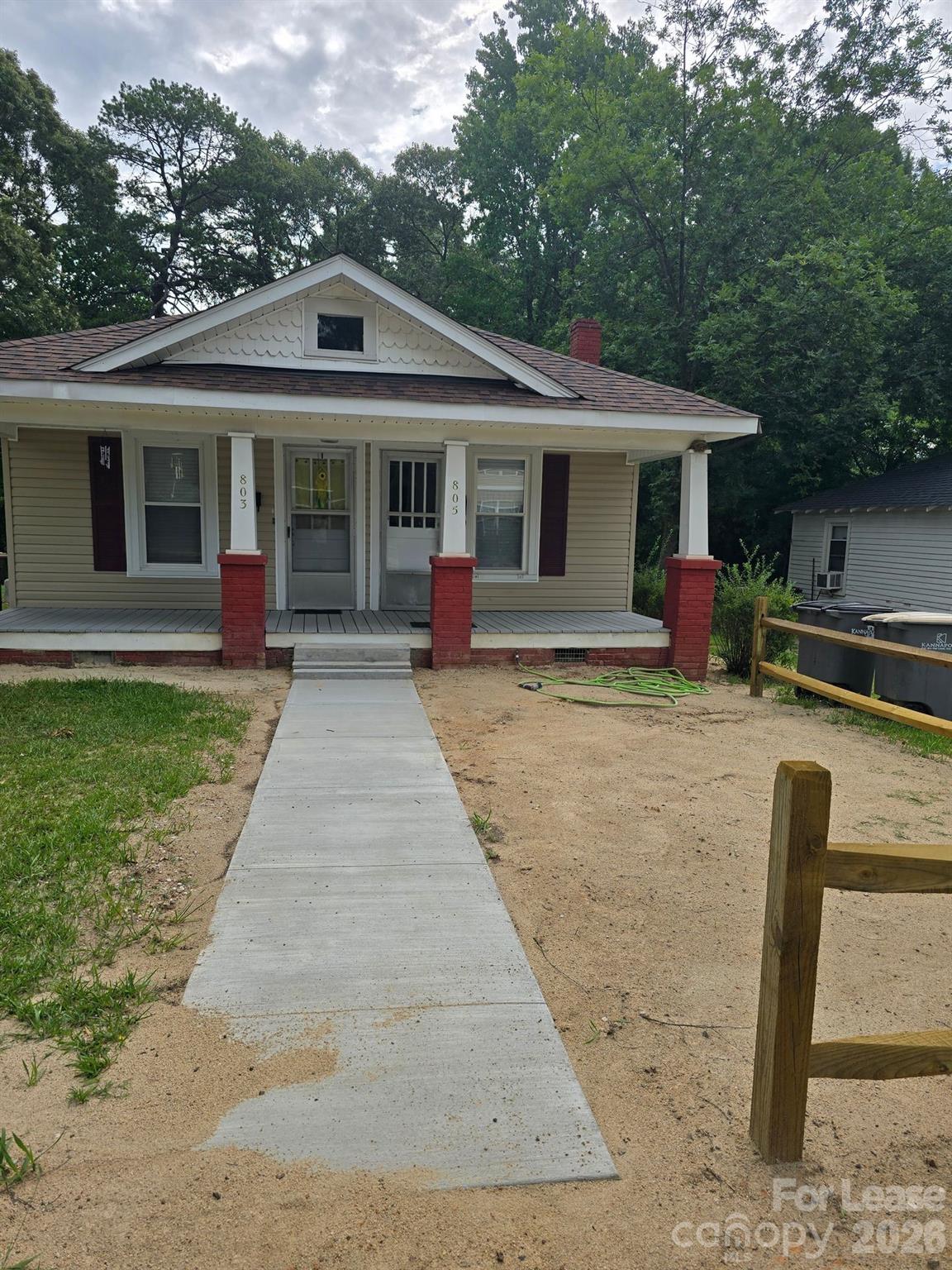 805 Oakshade Avenue Property Photo 1