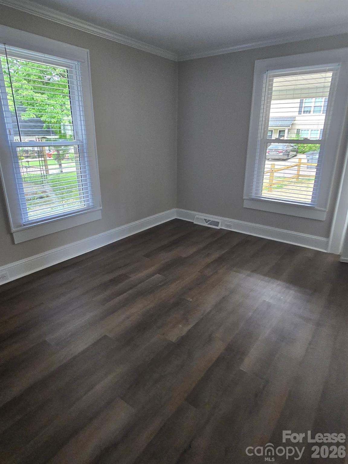 805 Oakshade Avenue Property Photo 3