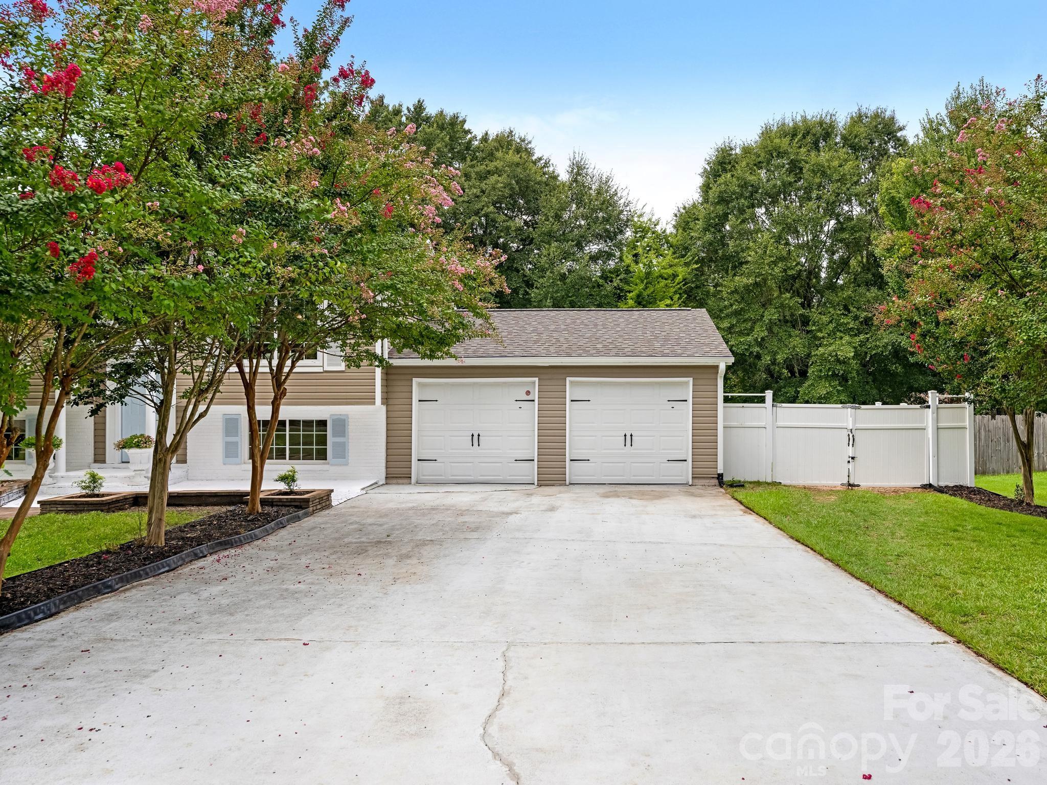 5808 Ryder Avenue Property Photo 2