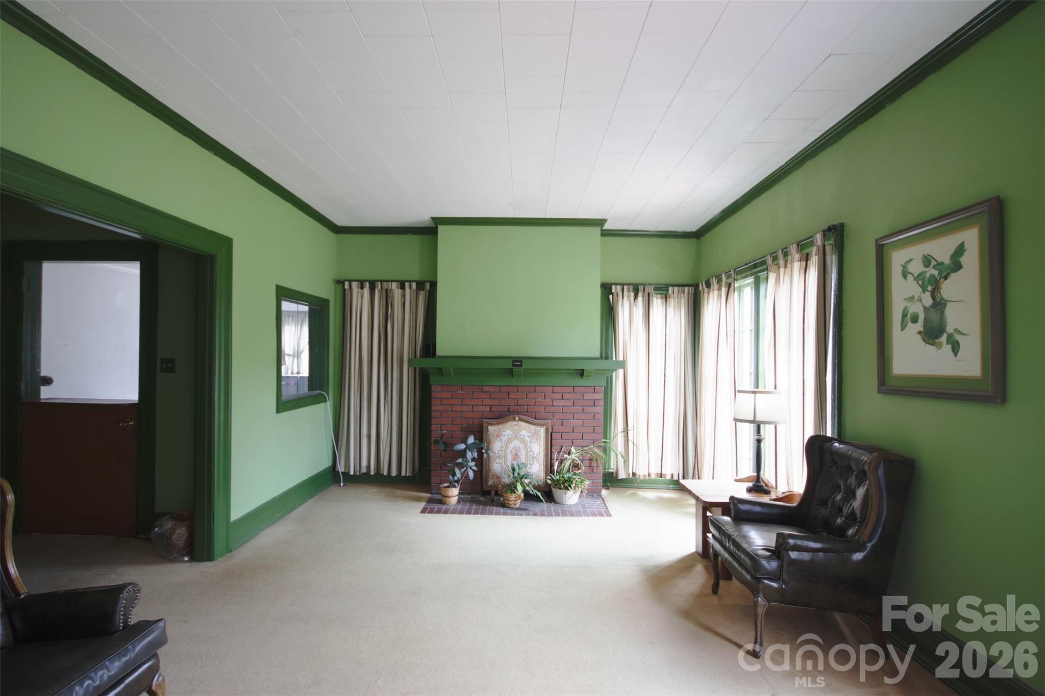 611 E Main Street Property Photo 6
