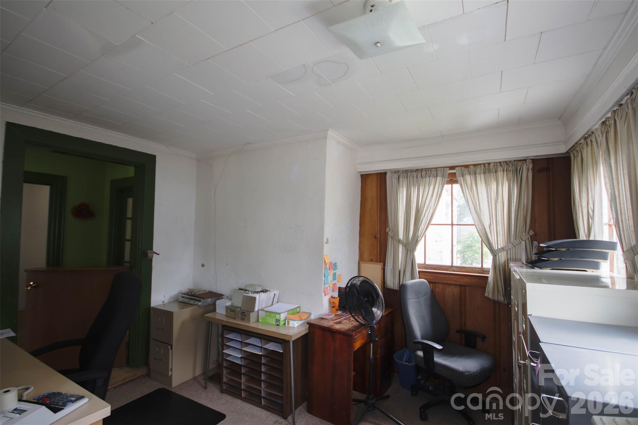 611 E Main Street Property Photo 8