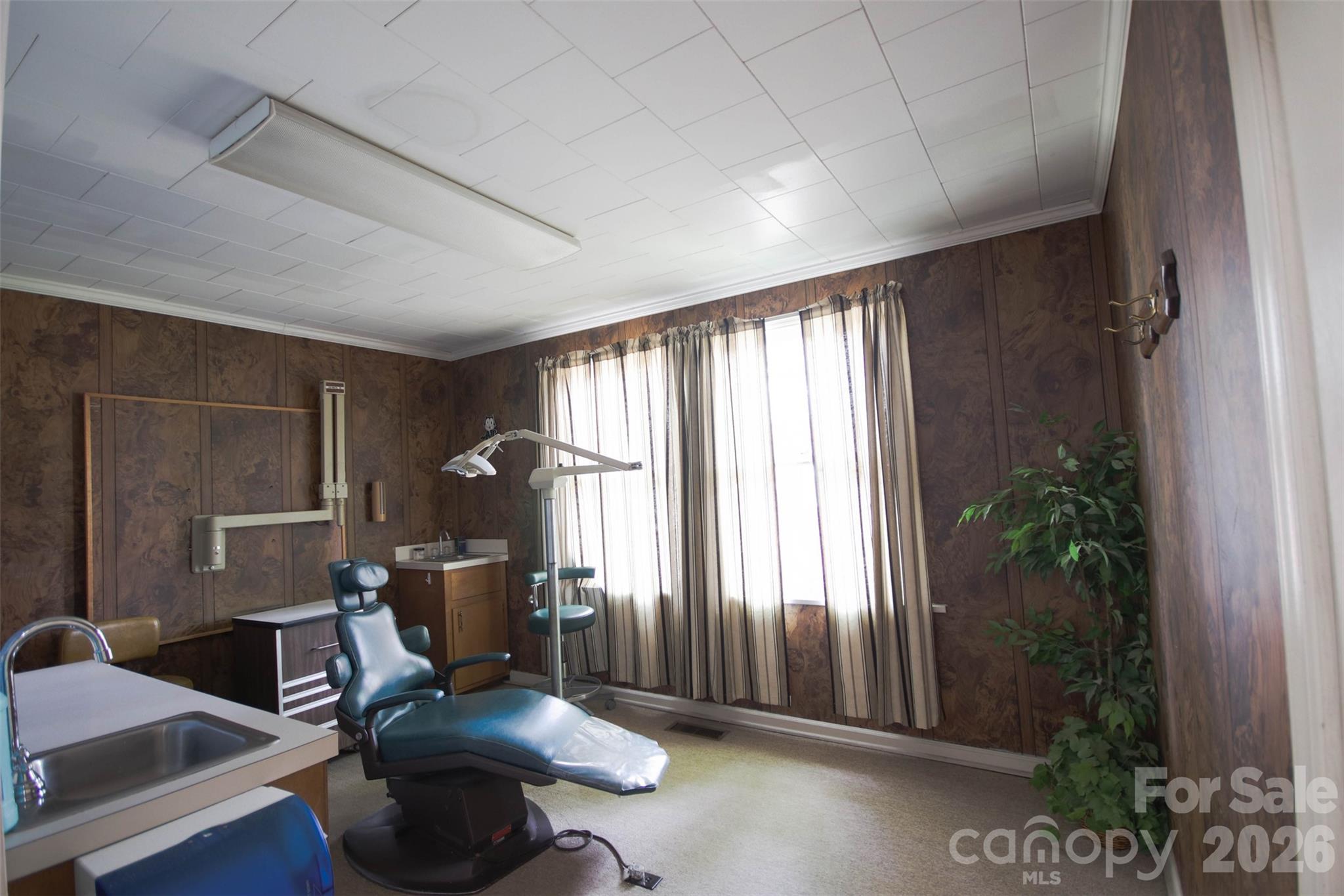 611 E Main Street Property Photo 16