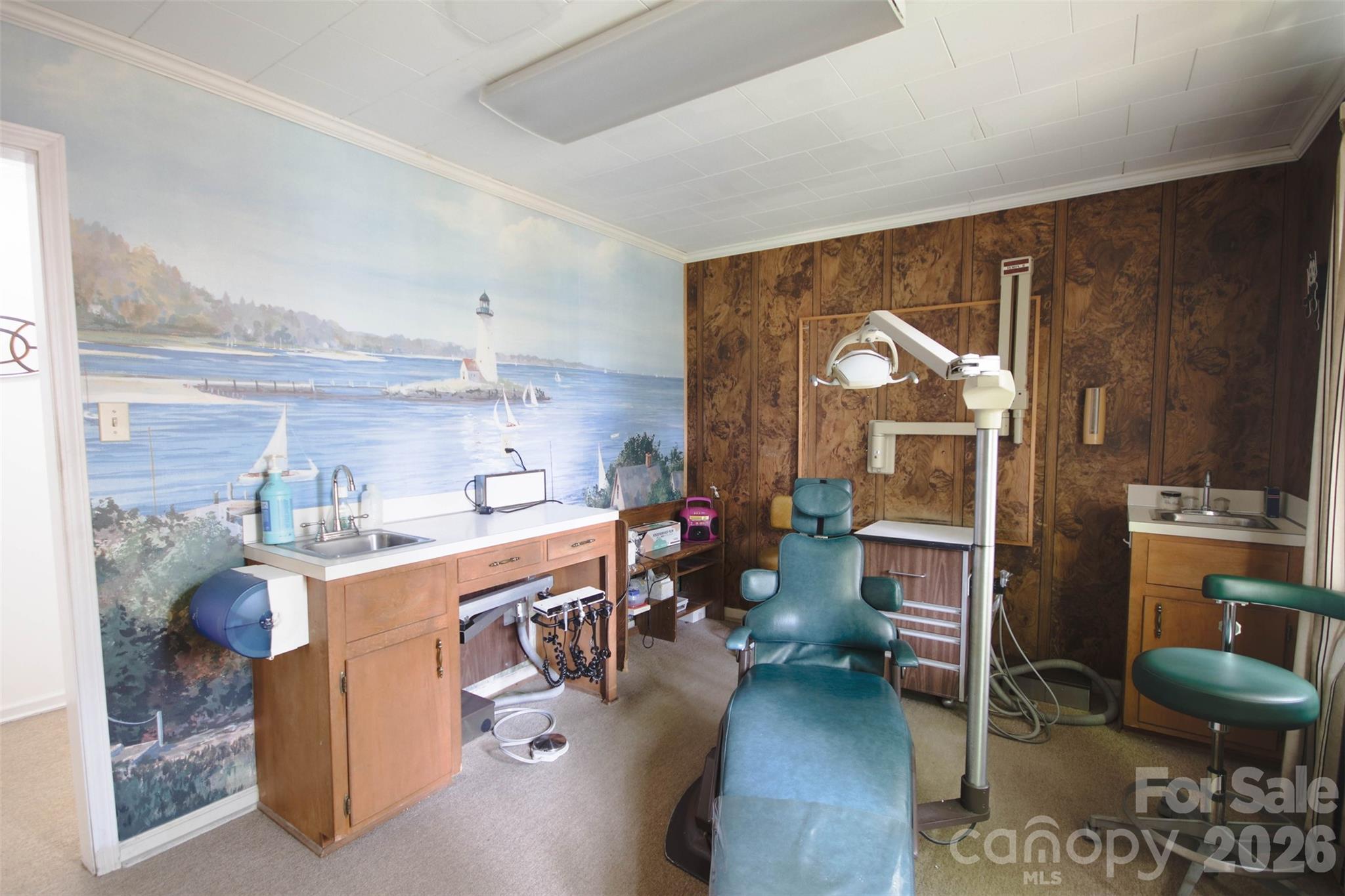 611 E Main Street Property Photo 17