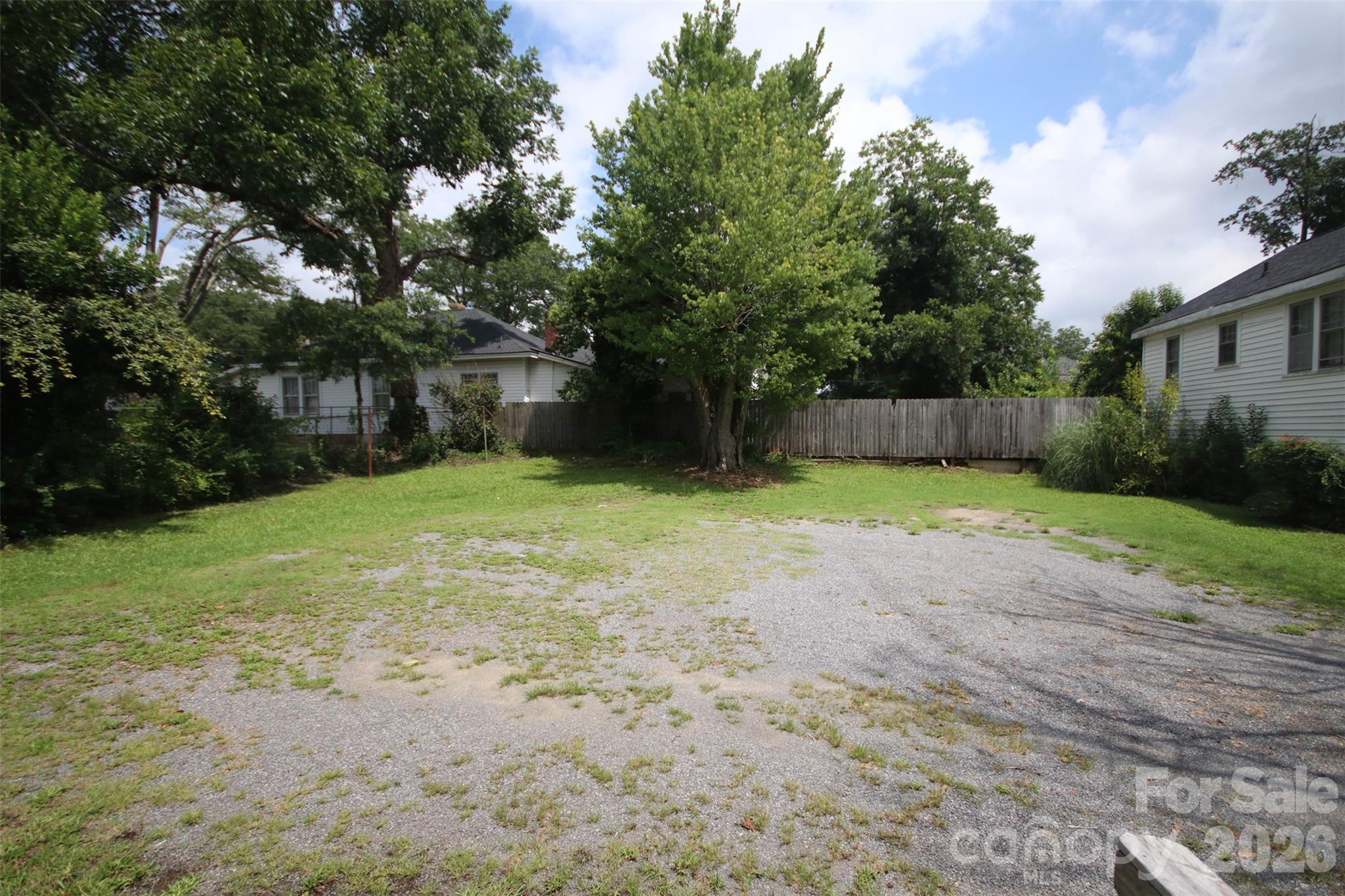 611 E Main Street Property Photo 27