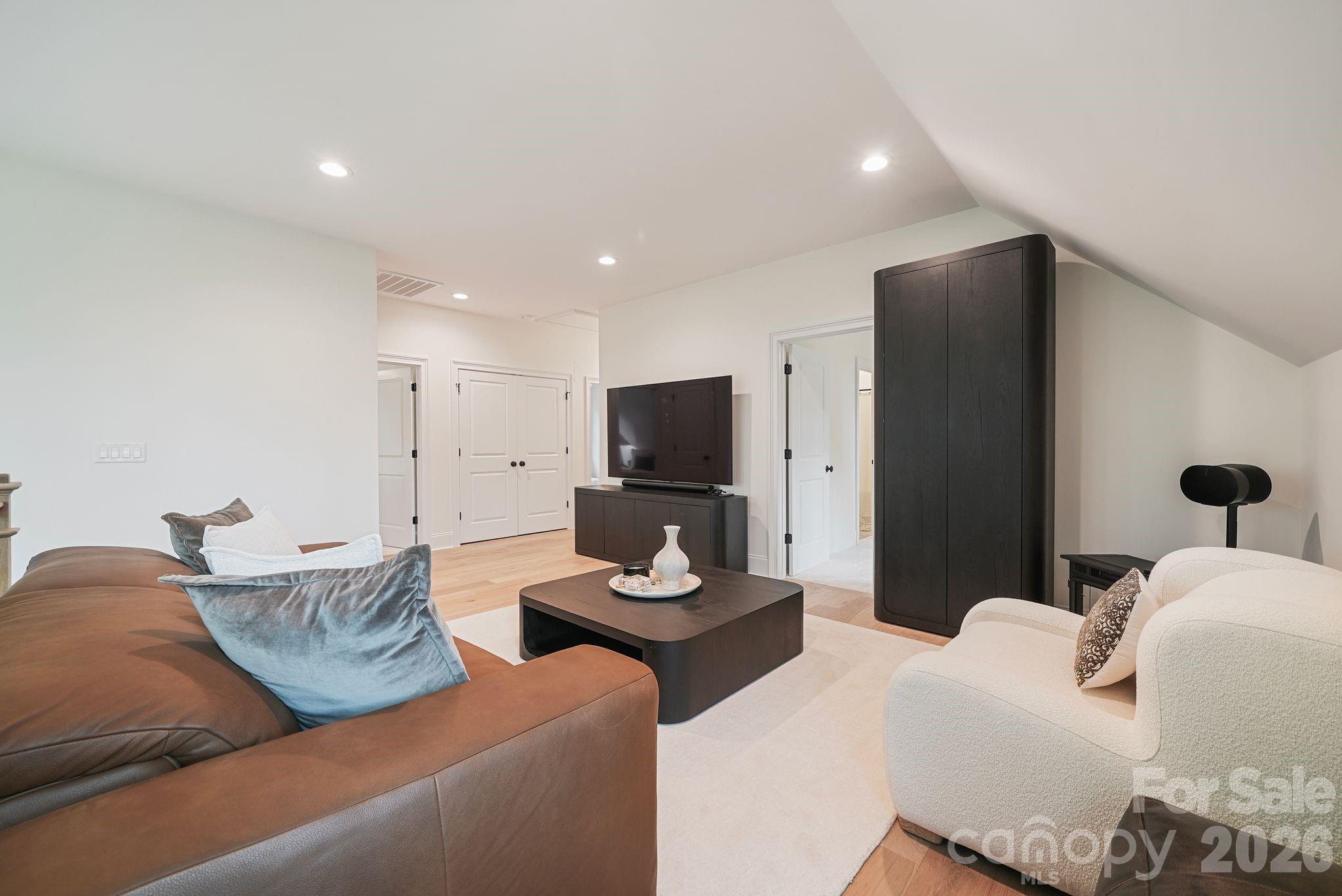 6528 Great Blue Path Property Photo 25