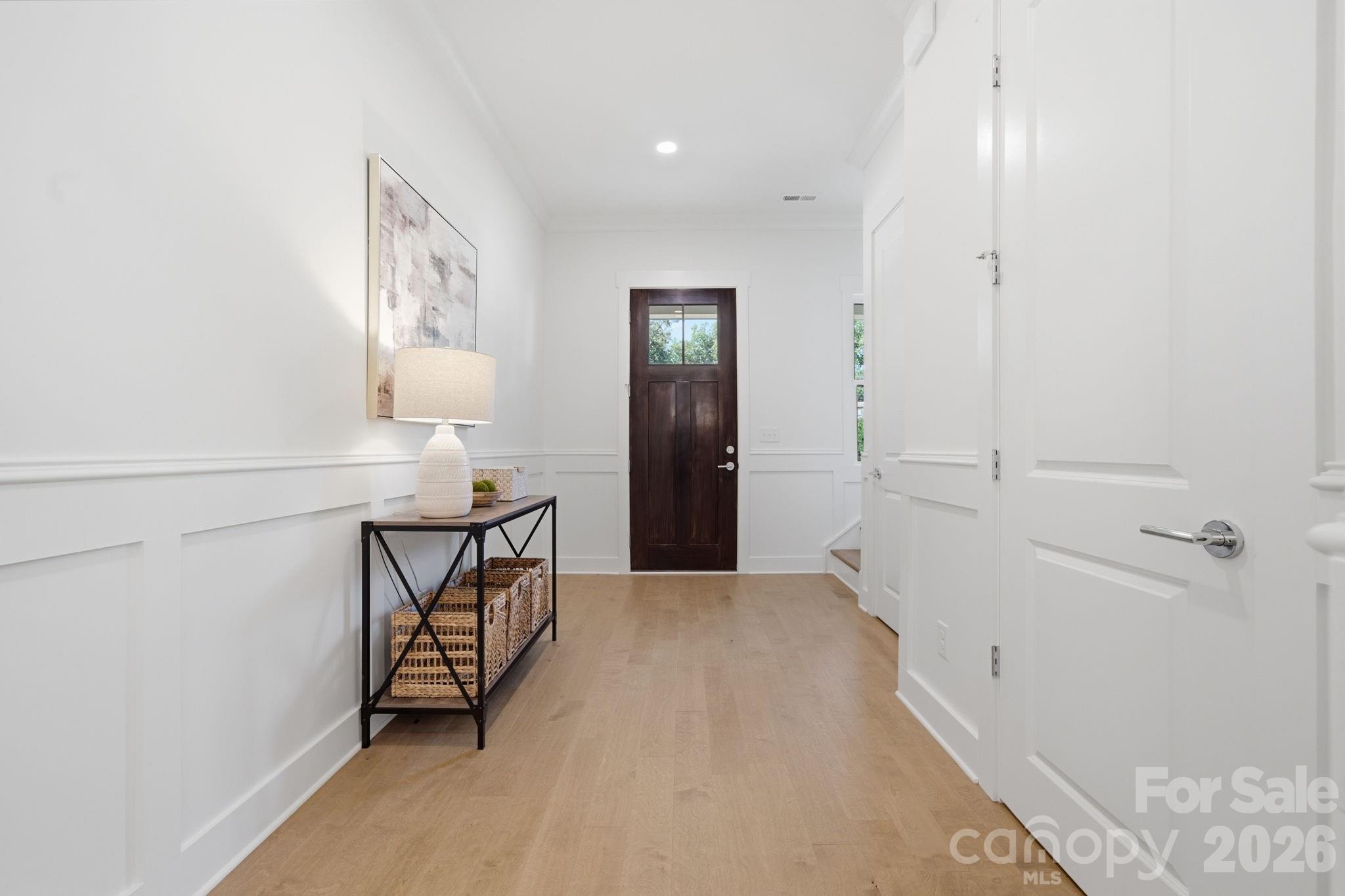612 Camelot Drive Property Photo 4