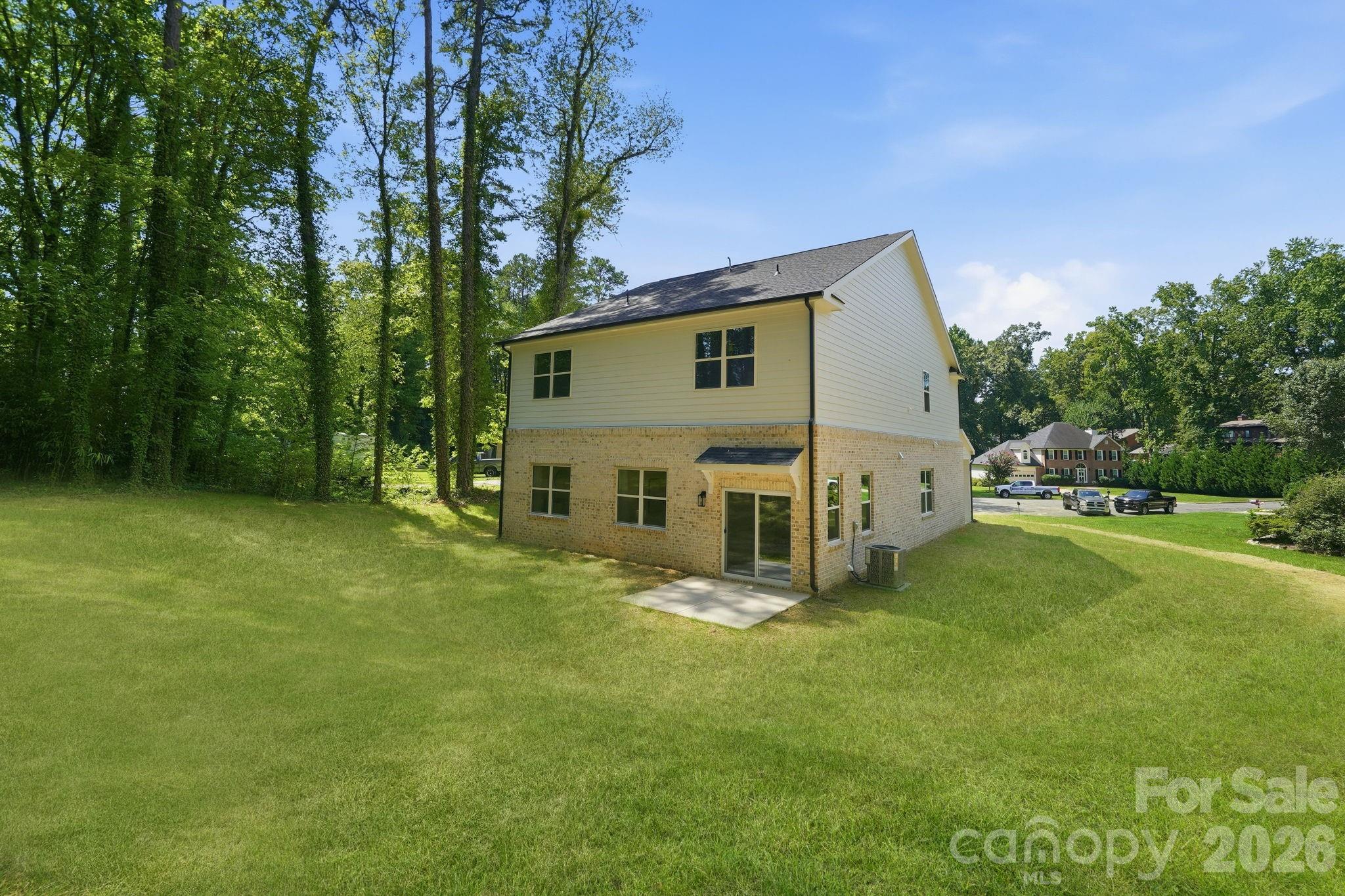 612 Camelot Drive Property Photo 32