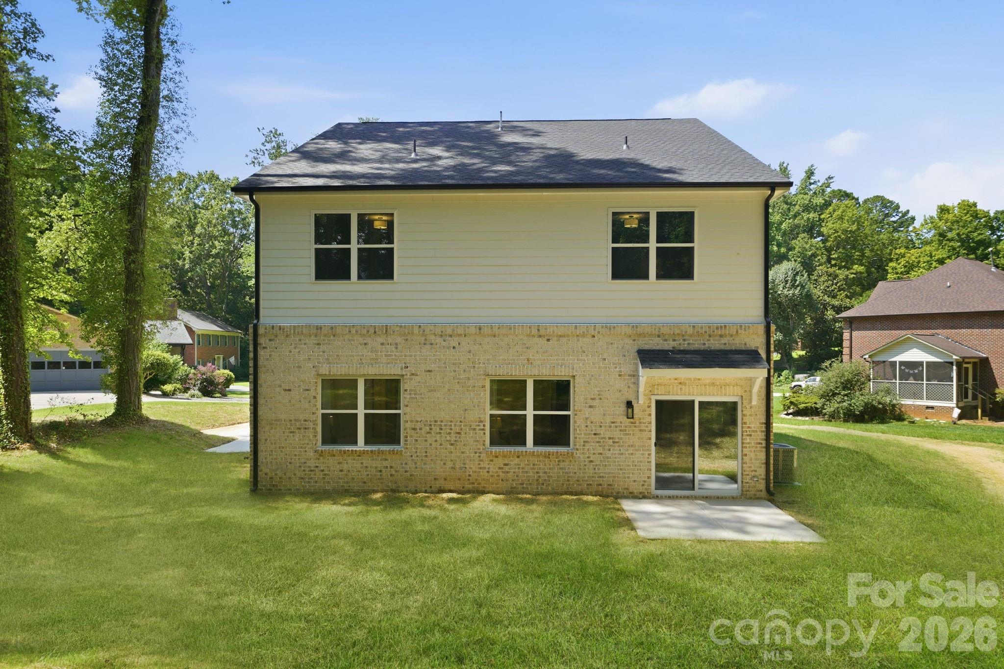 612 Camelot Drive Property Photo 33