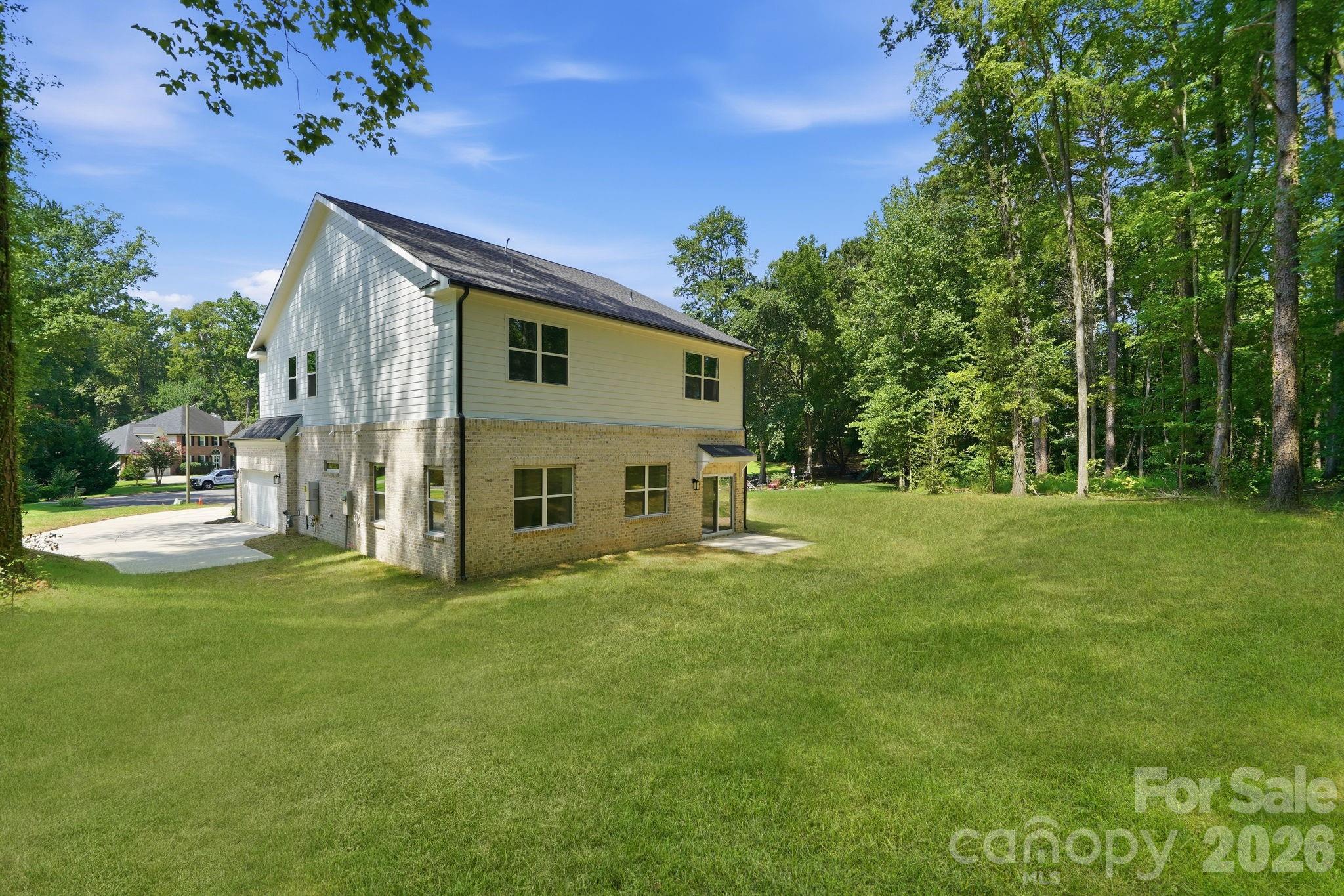 612 Camelot Drive Property Photo 34