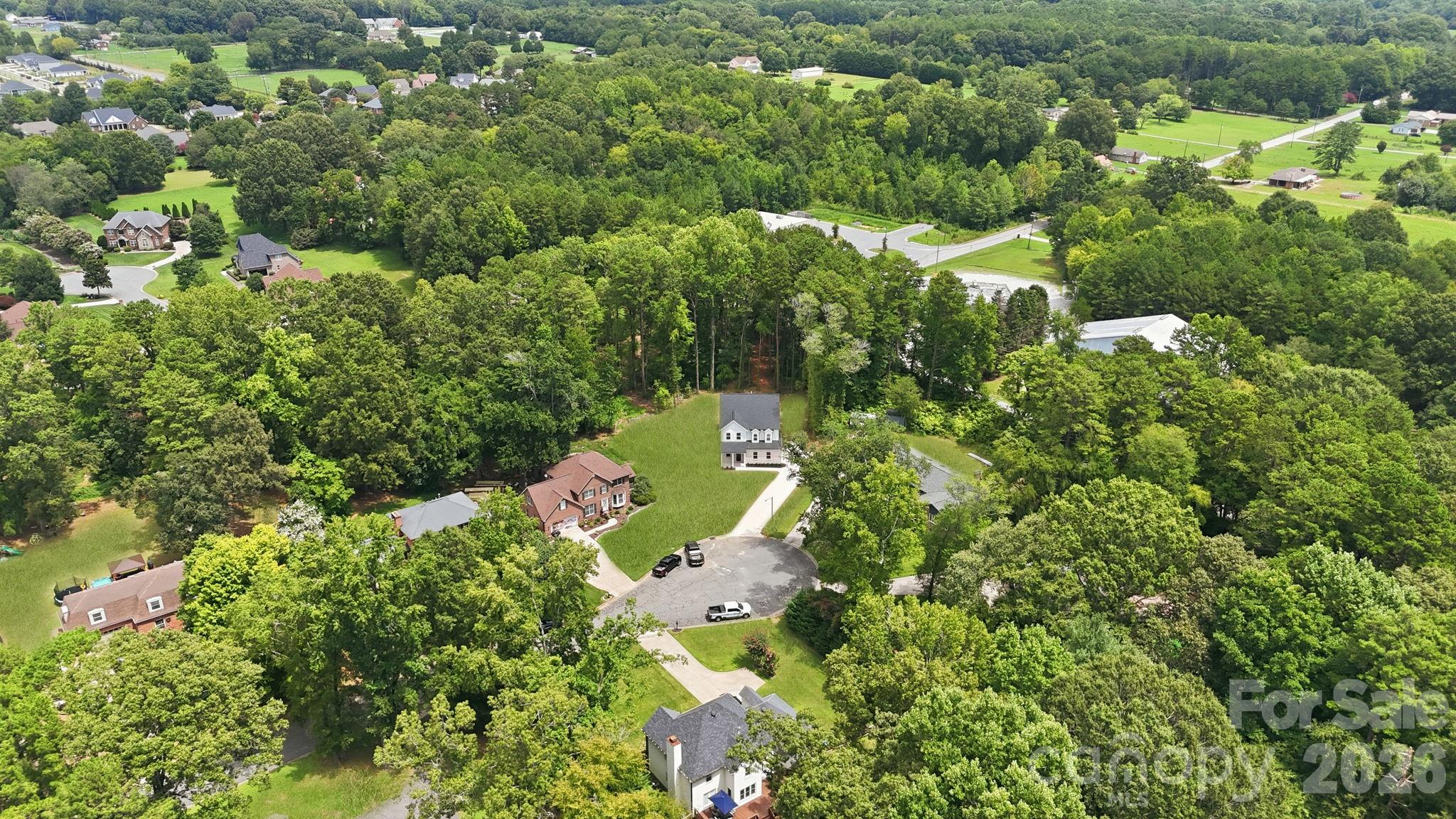 612 Camelot Drive Property Photo 37