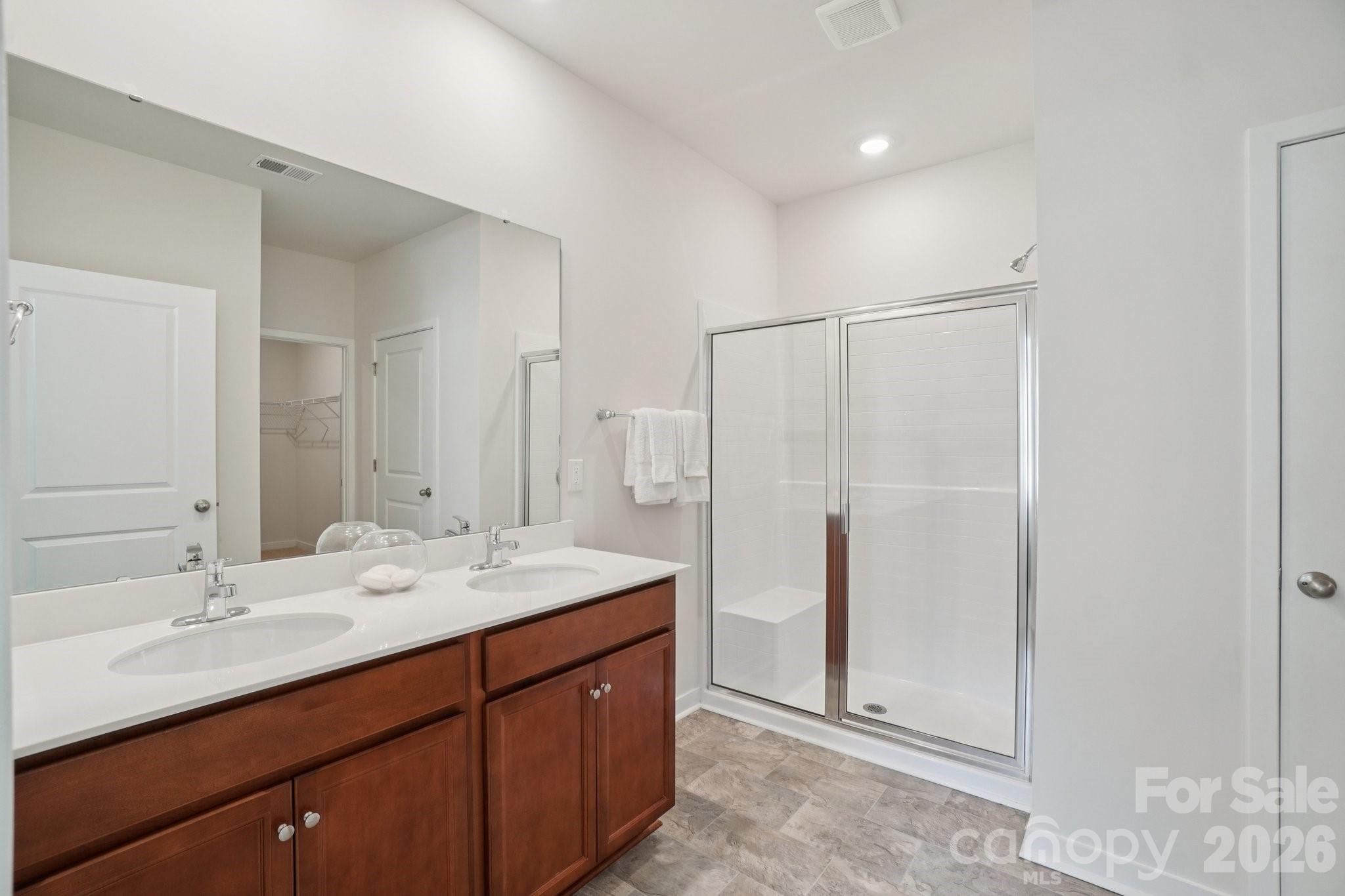73 Laurel Pointe Drive Property Photo 23