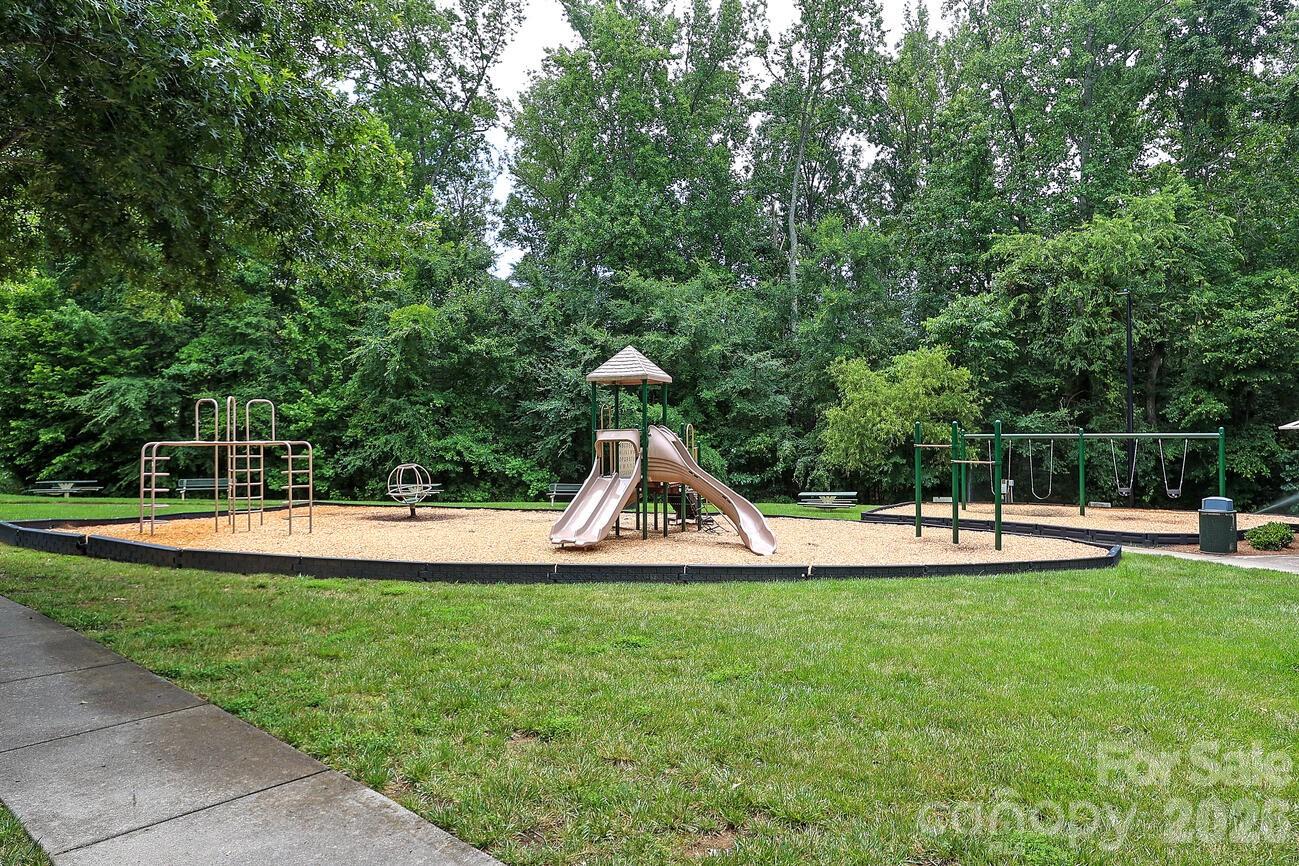 1037 Fleming Lane Property Photo 10
