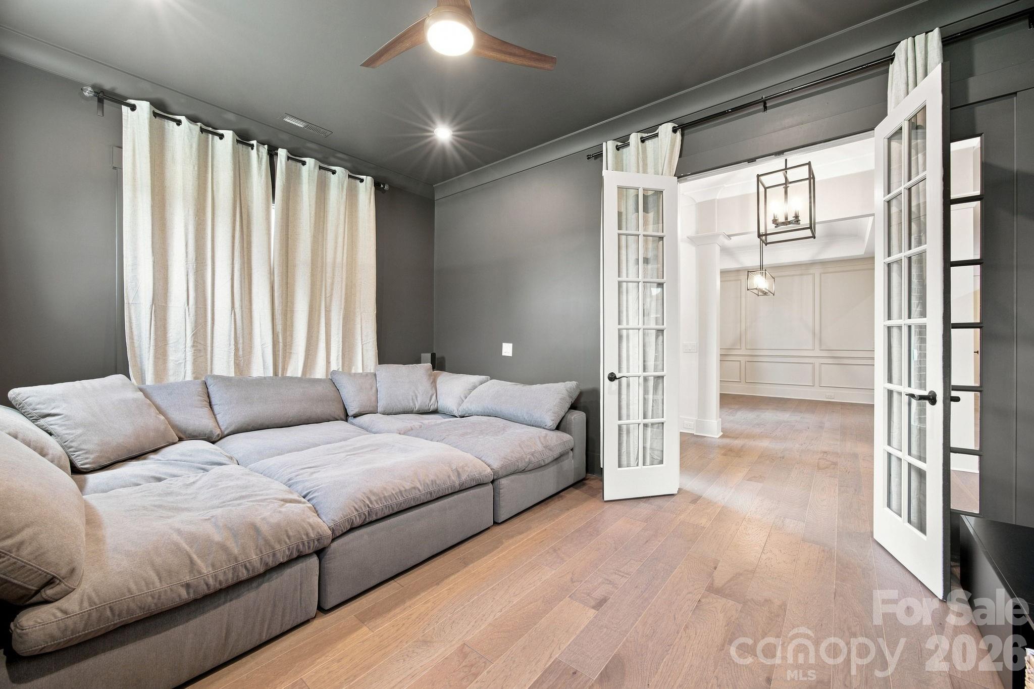 721 Cavesson Way Property Photo 16