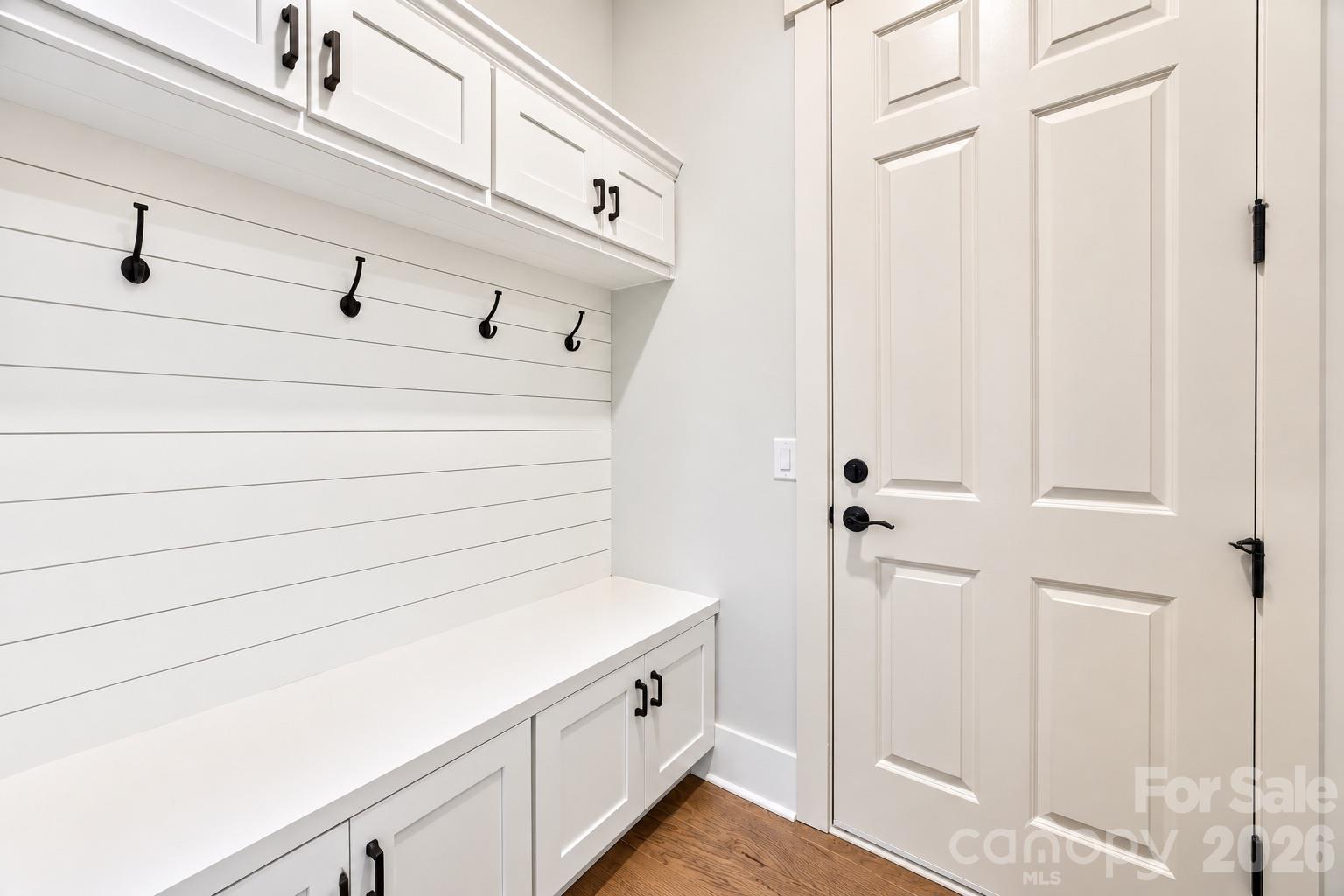 721 Cavesson Way Property Photo 25