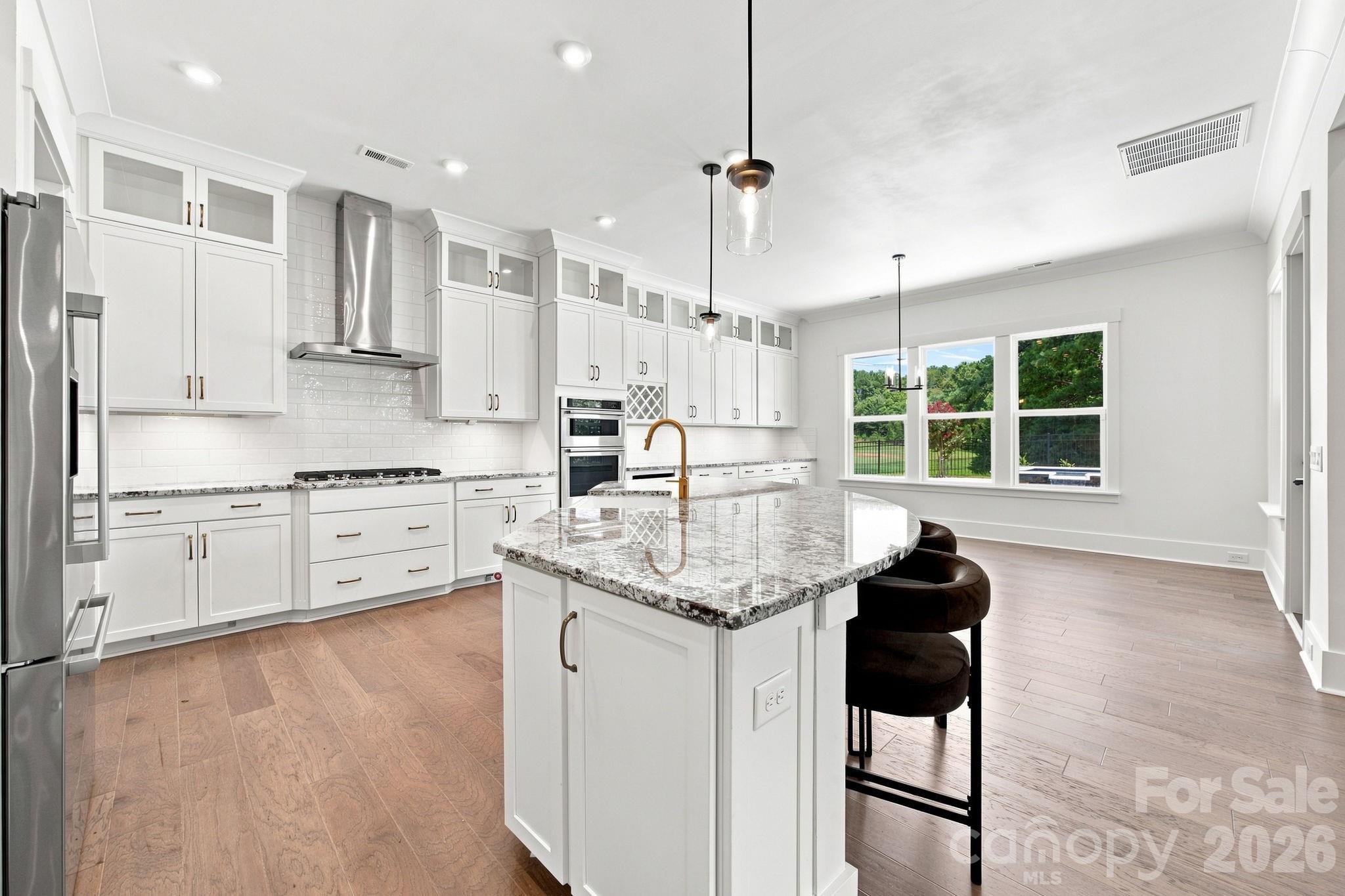 721 Cavesson Way Property Photo 32