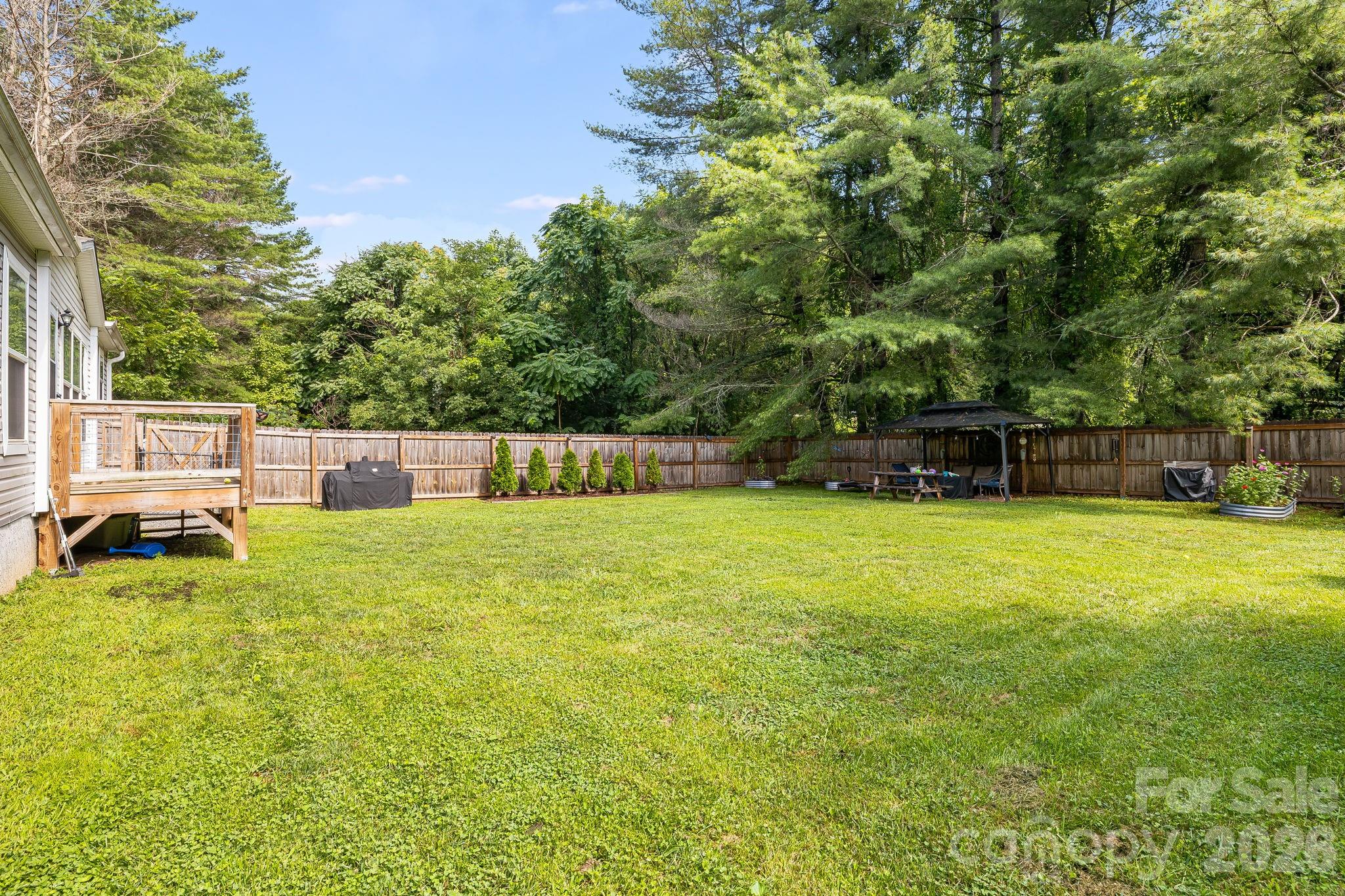 10 Pyrite Way Property Photo 4