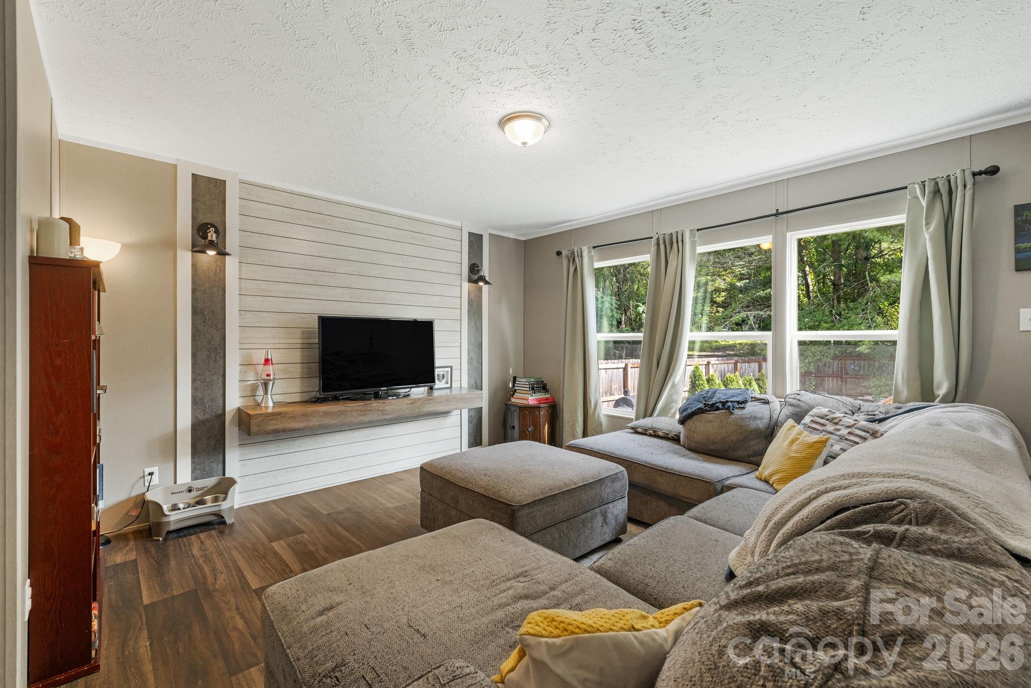 10 Pyrite Way Property Photo 7