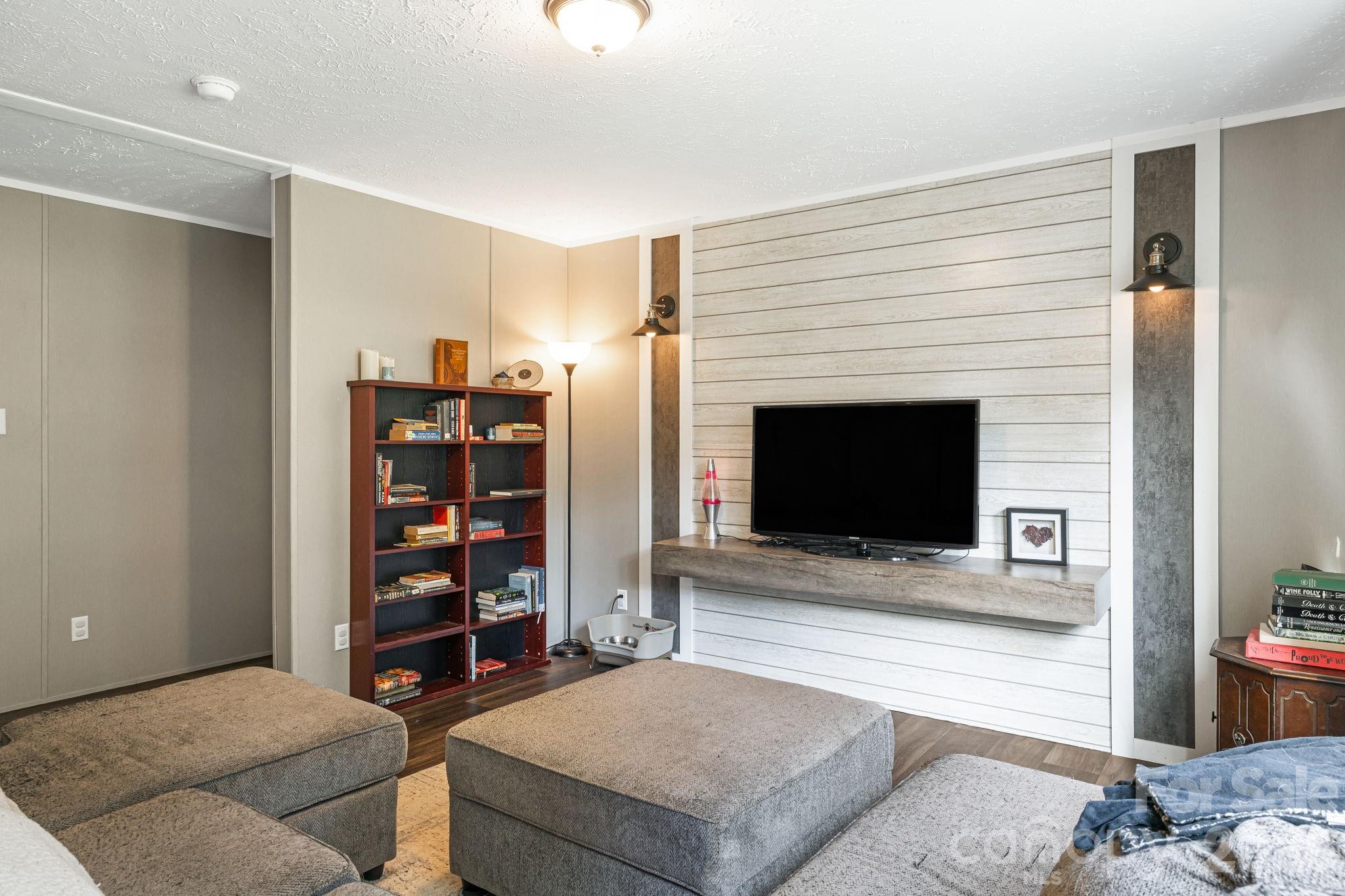 10 Pyrite Way Property Photo 11