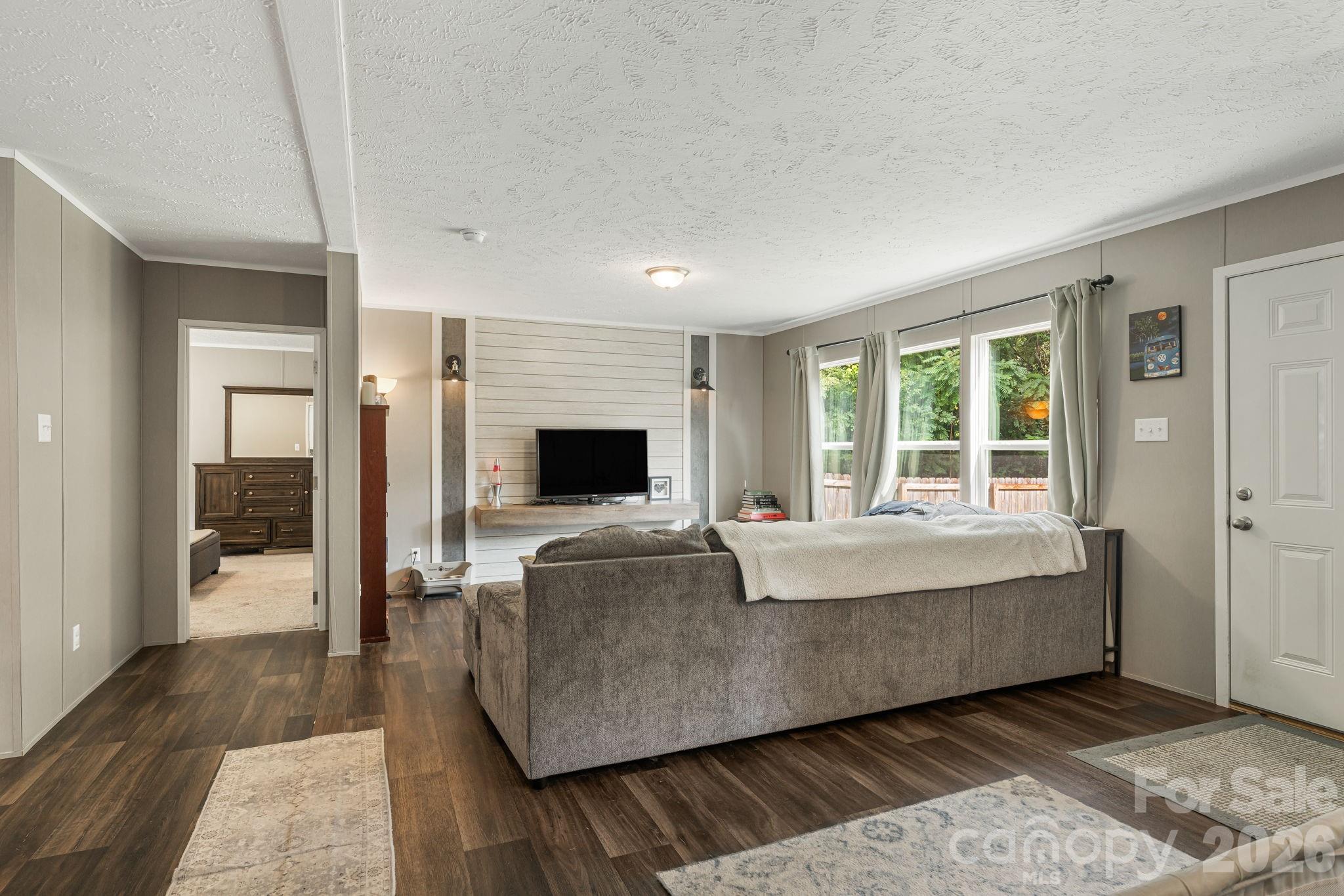 10 Pyrite Way Property Photo 12