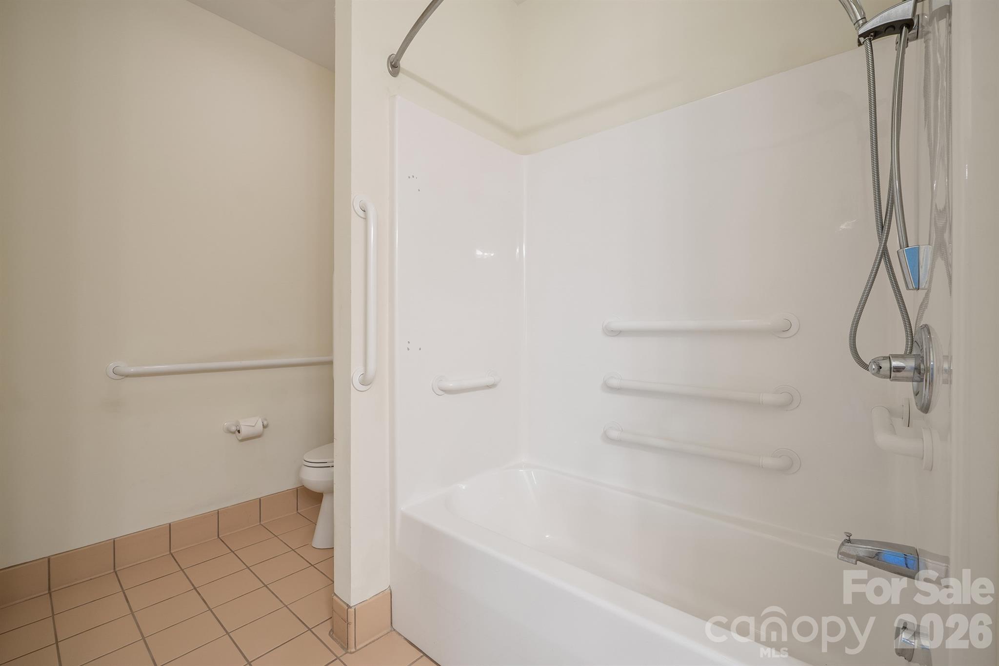 509 26th Avenue D Property Photo 32