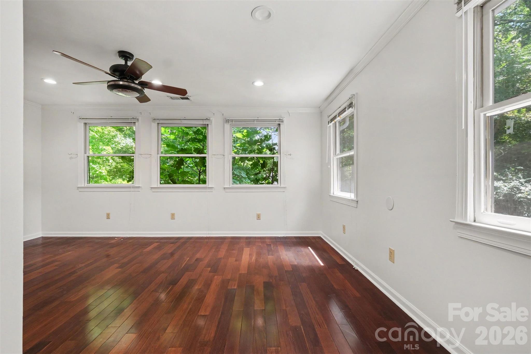 915 Brightmoor Drive Property Photo 32