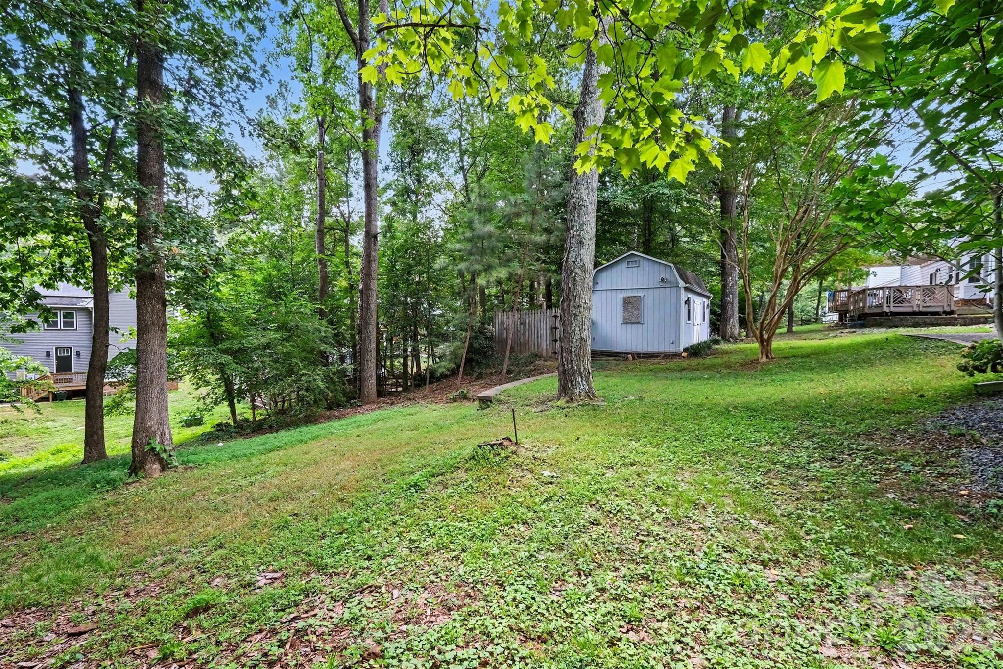 915 Brightmoor Drive Property Photo 42