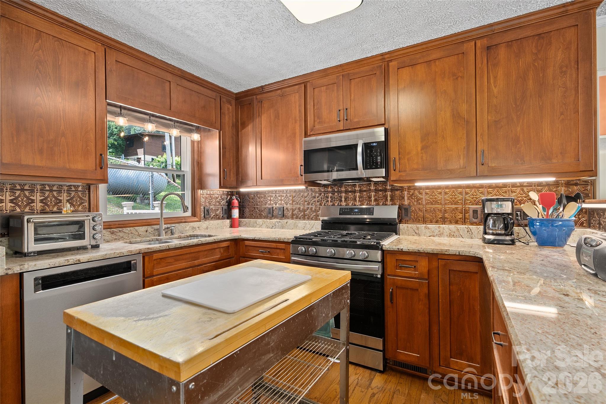 30 Hillcrest Road Property Photo 12