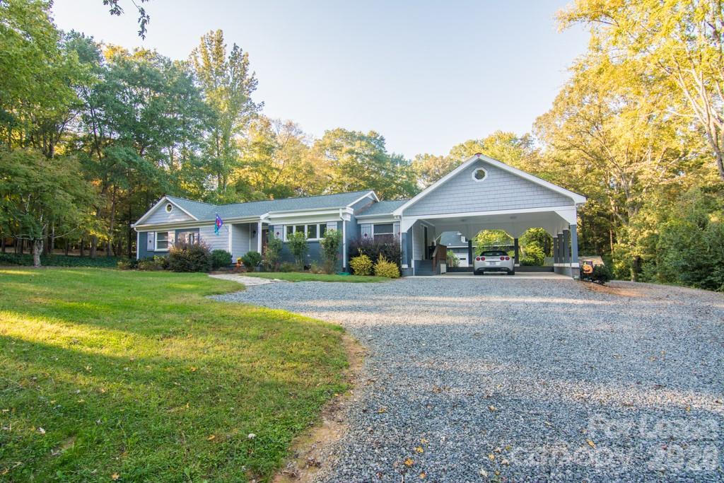 1000 Jefferson Drive Property Photo 2