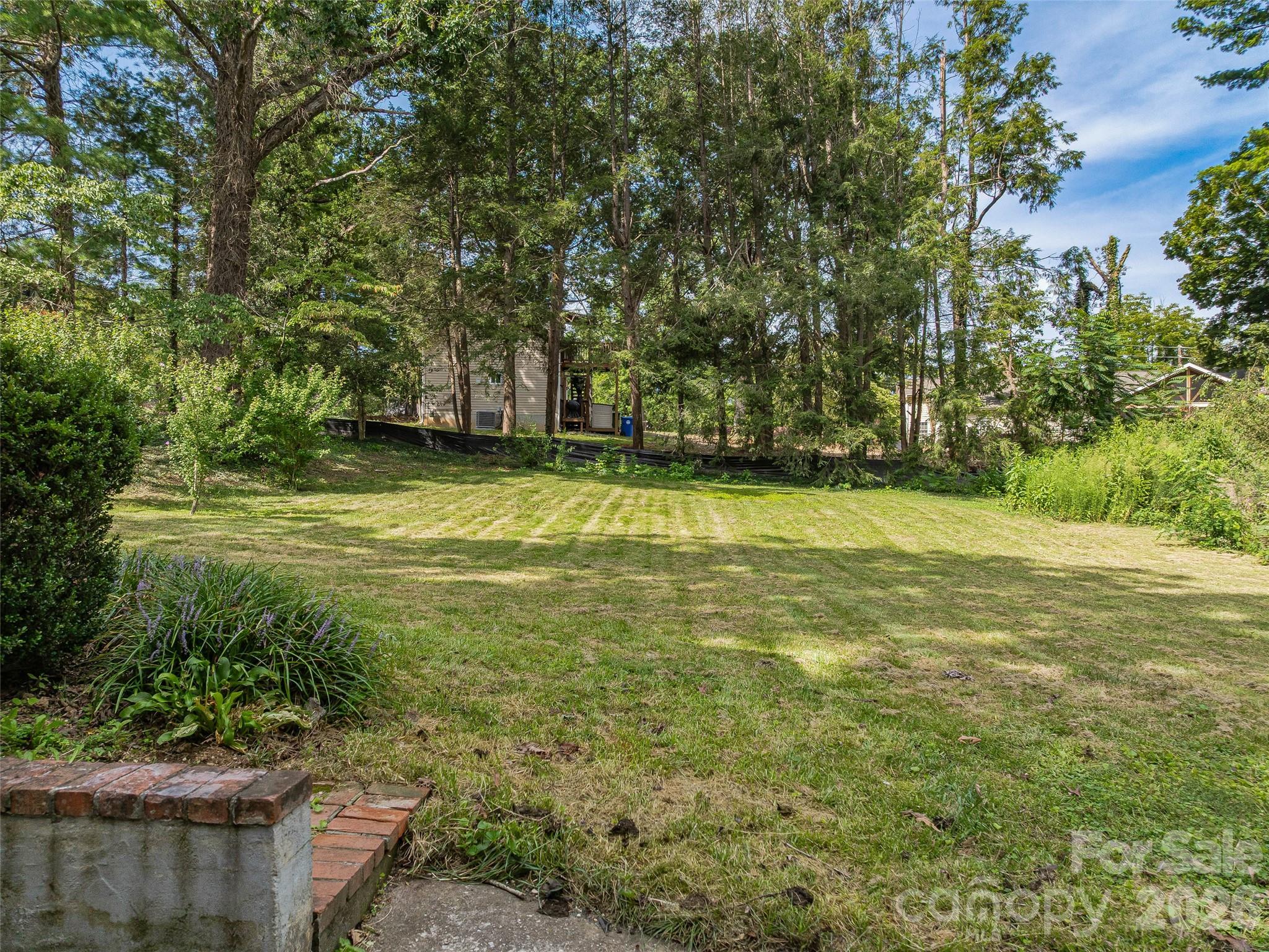 15 Lynnstone Court Property Photo 27
