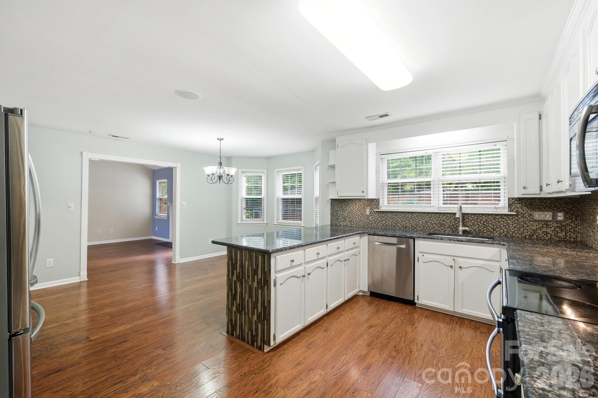 359 Linsbury Court Property Photo 12